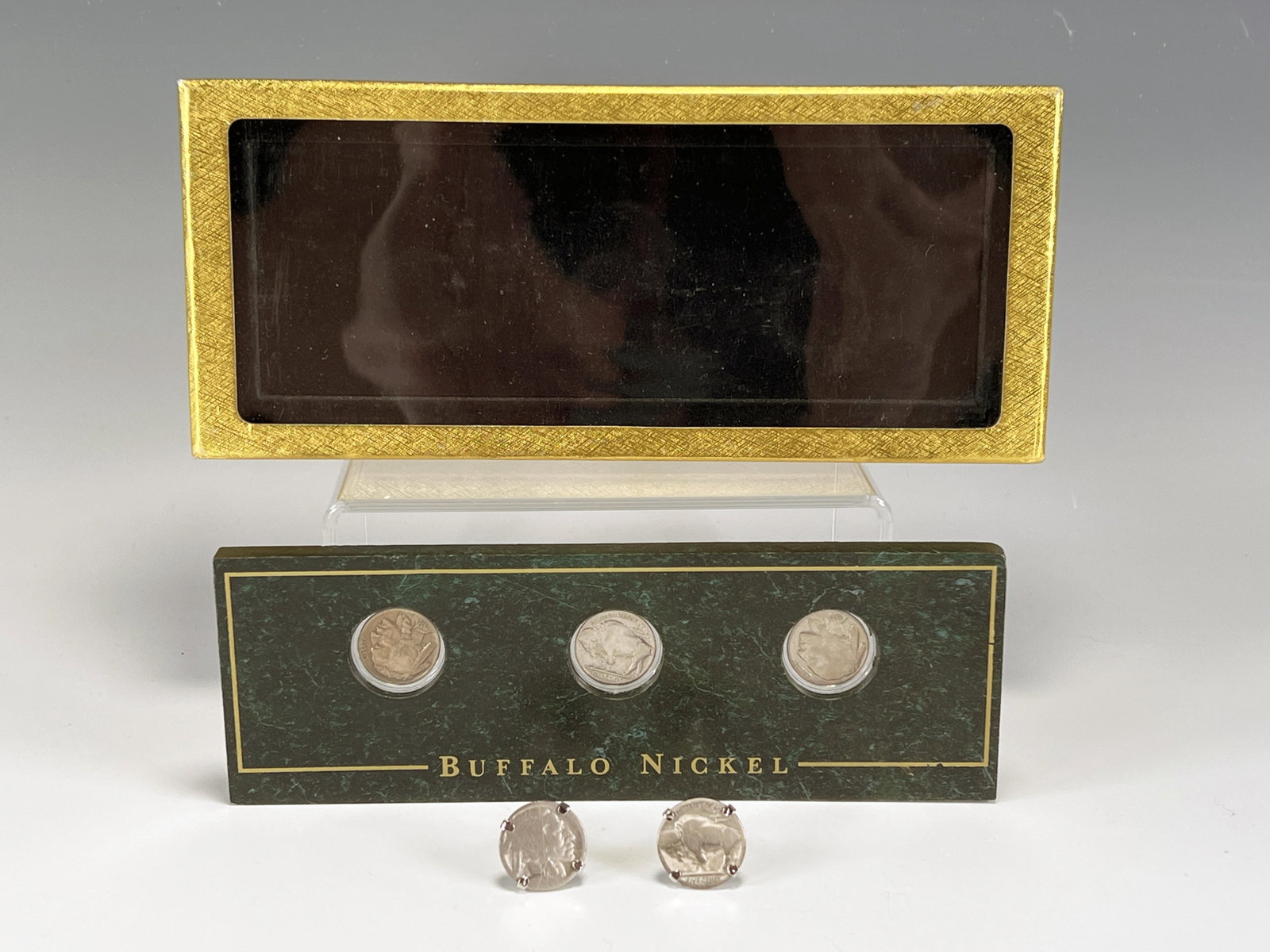 BUFFALO NICKELS IN DISPLAY & CUFF LINKS: BUFFALO NICKELS IN DISPLAY & CUFF LINKS