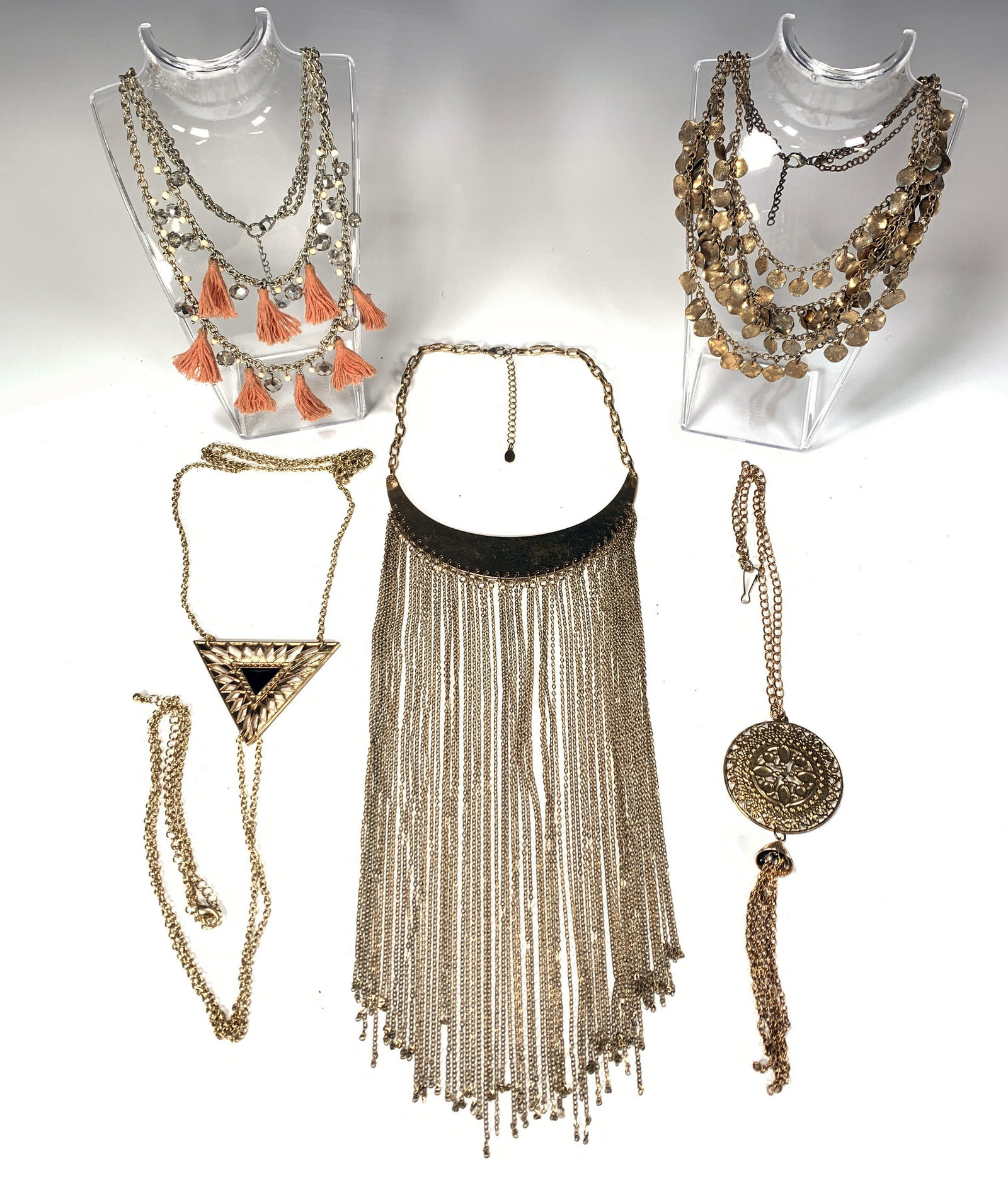 LOT OF FLASHY COSTUME JEWELRY NECKLACES: LOT OF FLASHY COSTUME JEWELRY NECKLACES