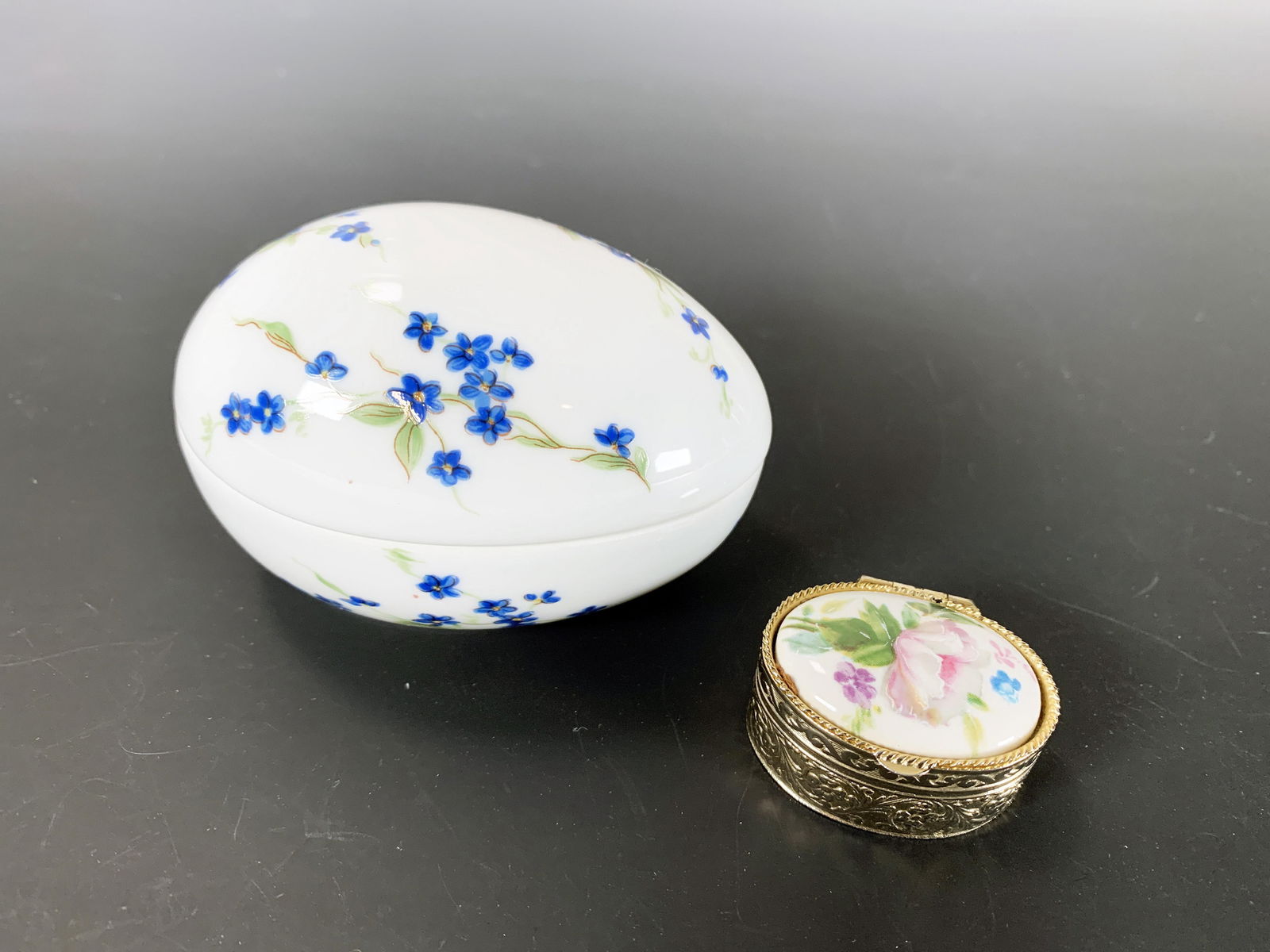 LIMOGES LIDDED EGG AND TRINKET BOX (1 of 2)