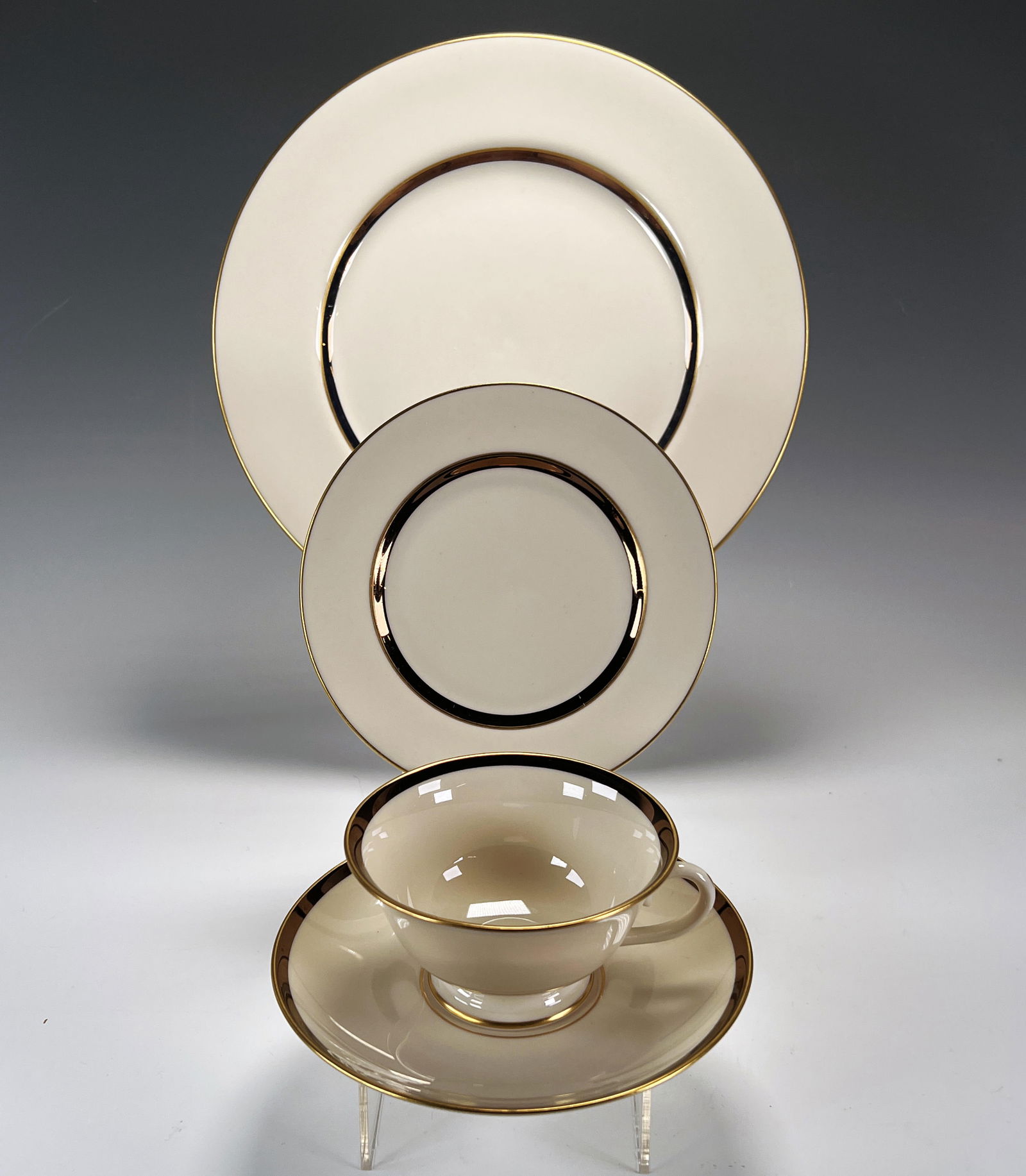 MID CENTURY ELEGANT FRANCISCAN CHINA SUNSET PATTERN DINNERWARE PLUS GOLD RIMMED CHINA (1 of 7)