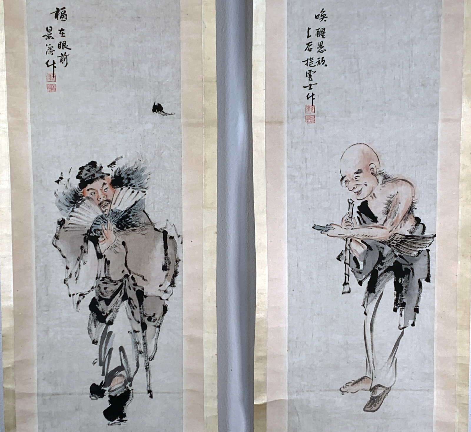 PAIR OF ENTERTAINER PERFORMER SCROLLS: PAIR OF ENTERTAINER PERFORMER SCROLLS