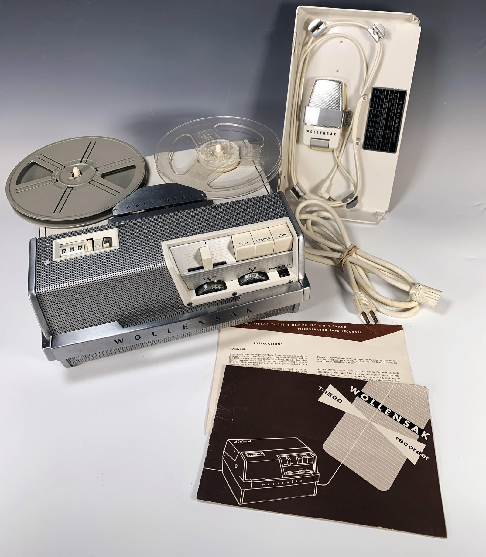 WOLLENSAK STEREO TAPE RECORDER T-1515: WOLLENSAK STEREO TAPE RECORDER T-1515