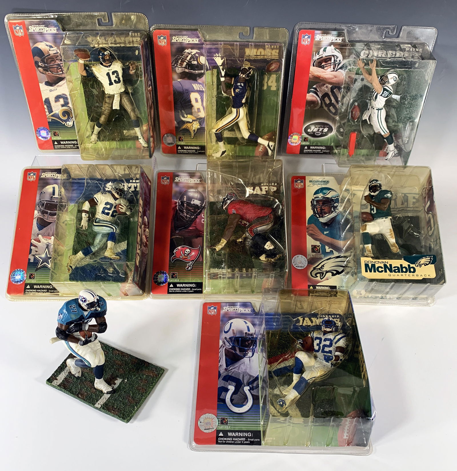 MCFARLANE FOOTBALL FIGURES IN ORIGINAL BOXES (1 of 8)