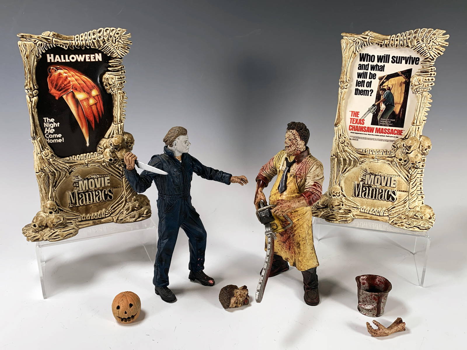 Mcfarlane Movie Maniacs Texas Chainsaw Massacre & Halloween Figure