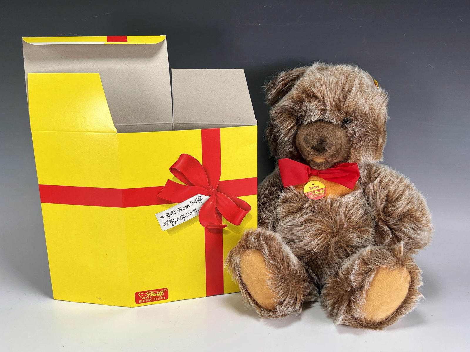STEIFF ZOTTY STUFFED BEAR WITH GIFT BOX (1 of 7)