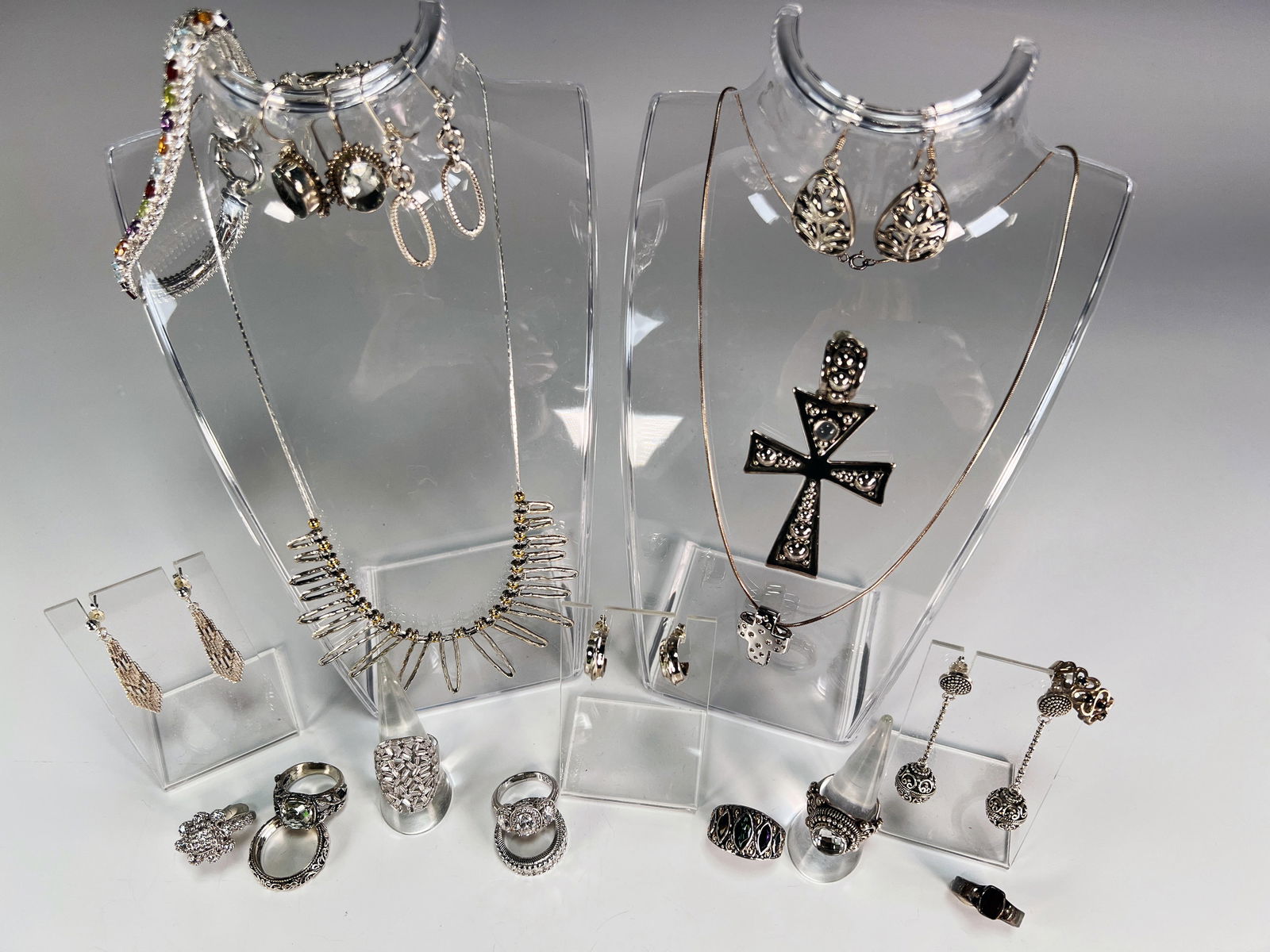 MODERN STERLING & GEMSTONE JEWELRY (1 of 16)