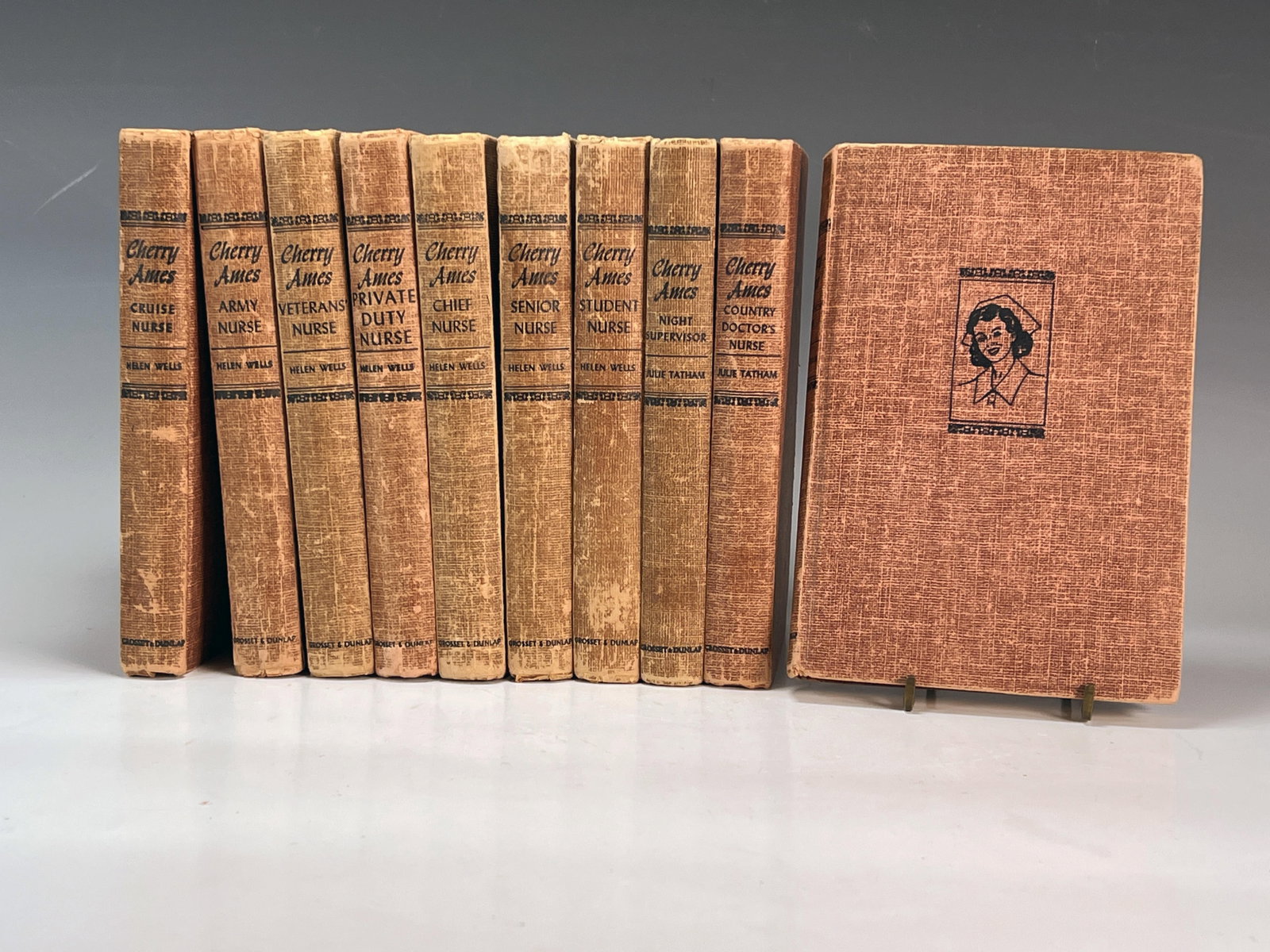 SET OF 10 CHERRY AMES NURSE BOOKS 1940S - 1950S: SET OF 10 CHERRY AMES NURSE BOOKS 1940S - 1950S