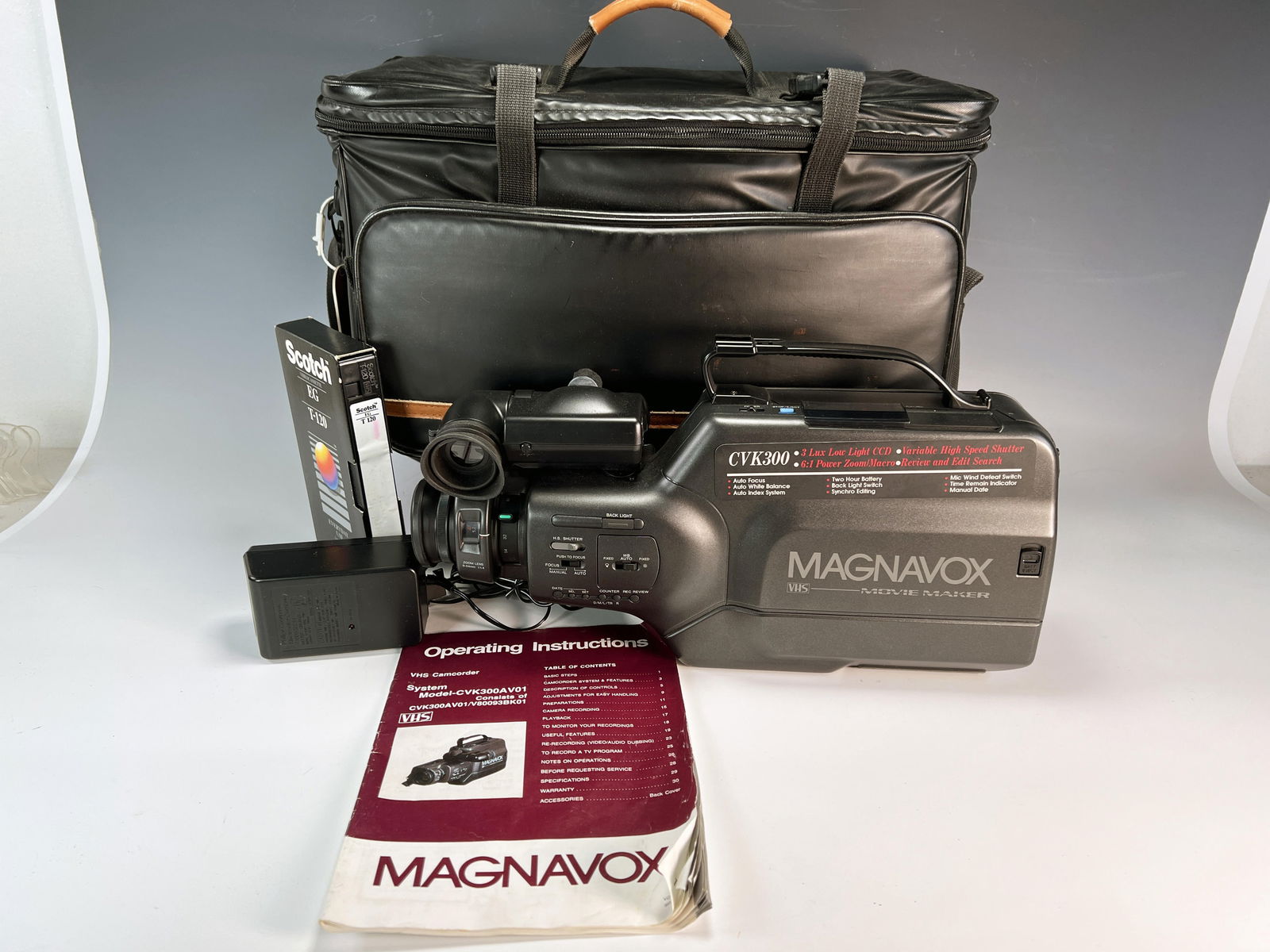 MAGNAVOX VHS MOVIE MAKER CVX300 OUTFIT IN CASE (1 of 6)