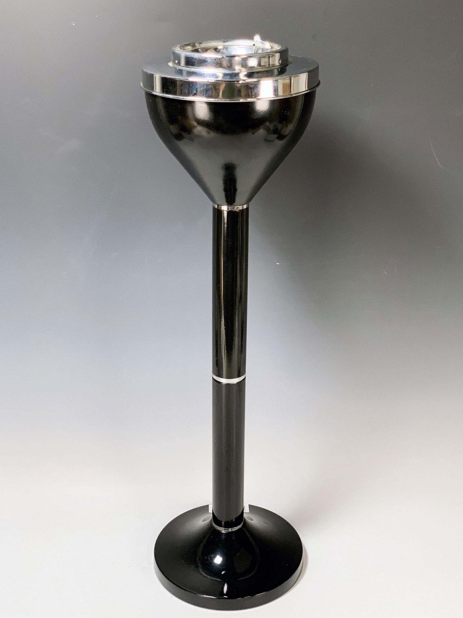 VINTAGE STANDING ASHTRAY (1 of 5)