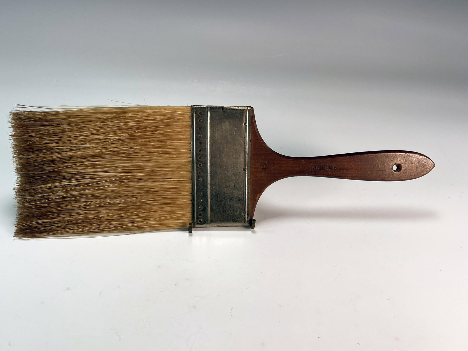 WHITINGS 4 1/2 INCH FINE HAIR WOOD STAIN BRUSH: WHITINGS 4 1/2 INCH FINE HAIR WOOD STAIN BRUSH