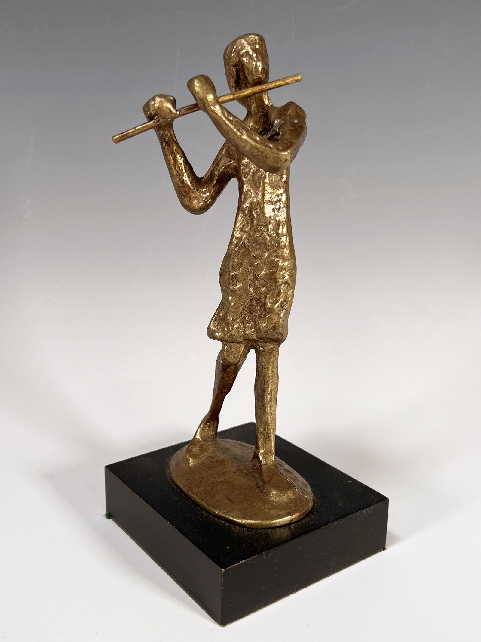 VINTAGE MID CENTURY FLUTE PLAYER STATUE (1 of 3)