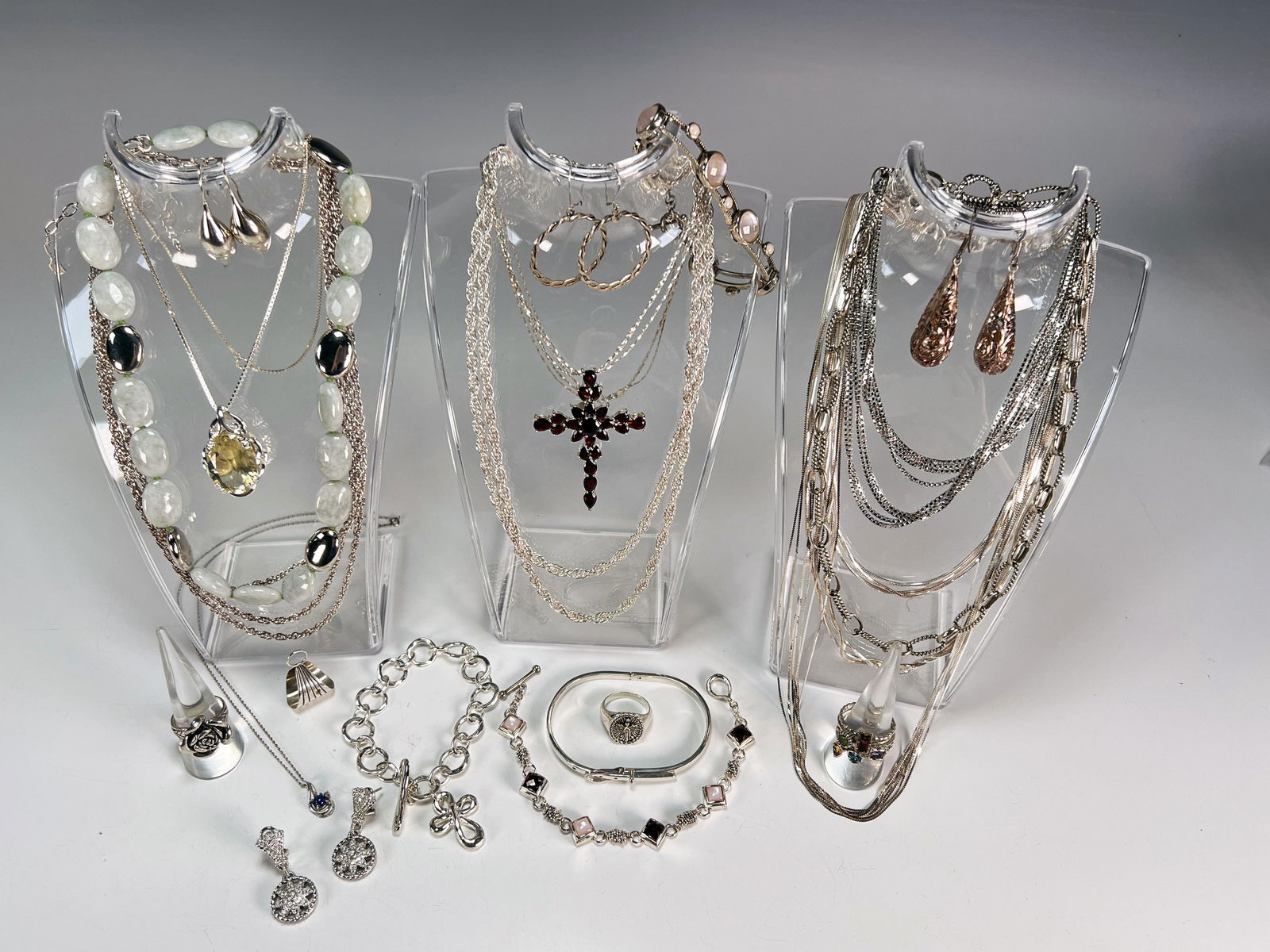 MODERN STERLING JEWELRY CHAINS, RINGS, PENDANTS & MORE (1 of 15)