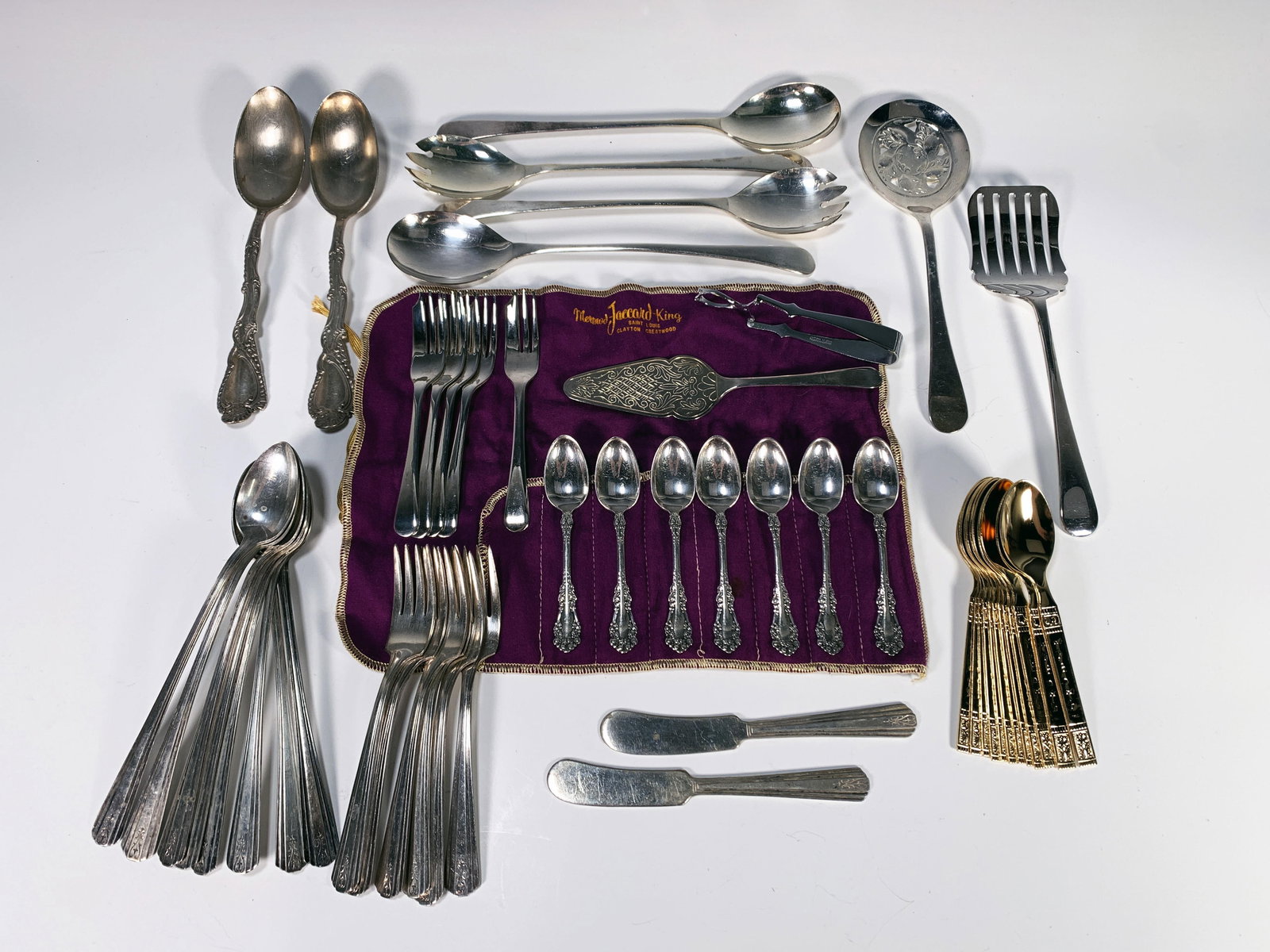 ASSORTMENT OF SILVERWARE GORHAM ROGERS BROS.: ASSORTMENT OF SILVERWARE GORHAM ROGERS BROS.</