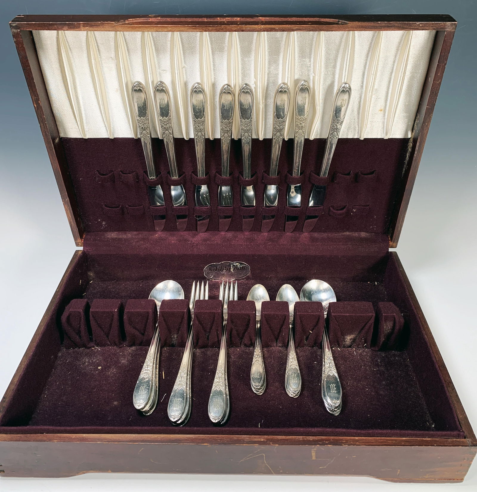 FLATWARE SET WITH BOX WM ROGERS & SON (1 of 7)