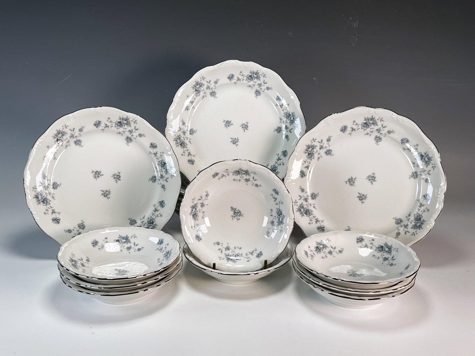 JOHANN HAVILAND BAVARIA CHINA BLUE GARLAND: JOHANN HAVILAND BAVARIA CHINA BLUE GARLAND