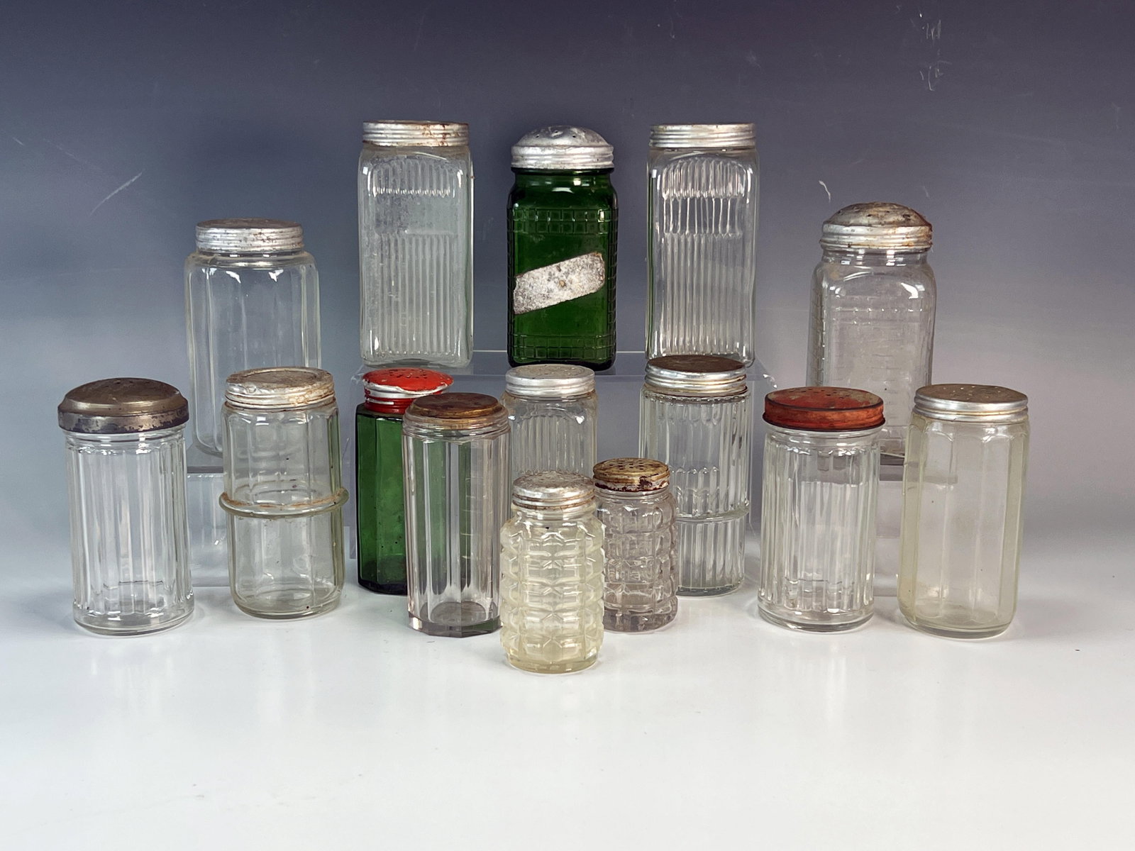 ASSORTMENT OF GLASS SHAKERS: ASSORTMENT OF GLASS SHAKERS <