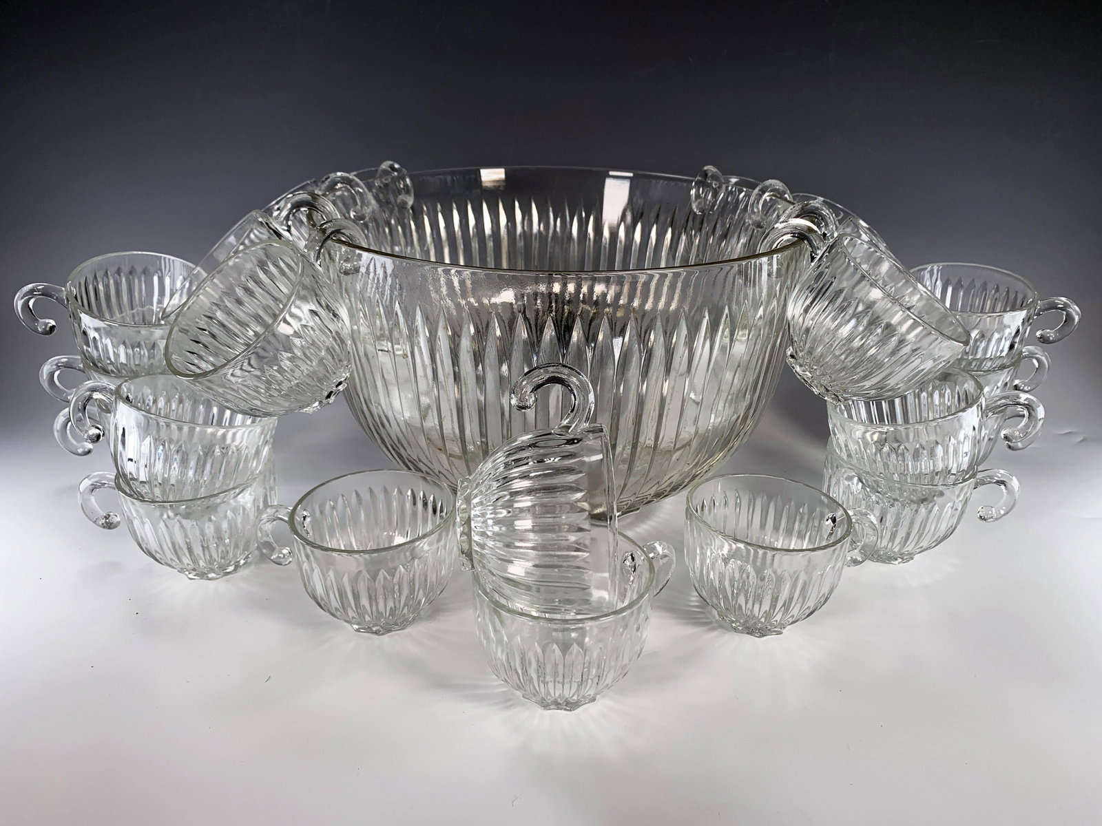 PUNCH BOWL & CUPS: PUNCH BOWL & CUPS