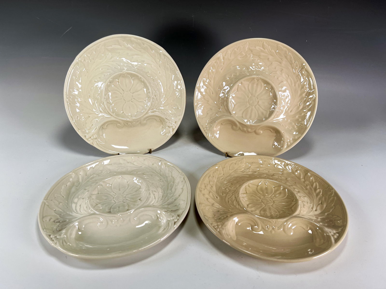 4 VINTAGE OYSTER ARTICHOKE PLATES (1 of 5)
