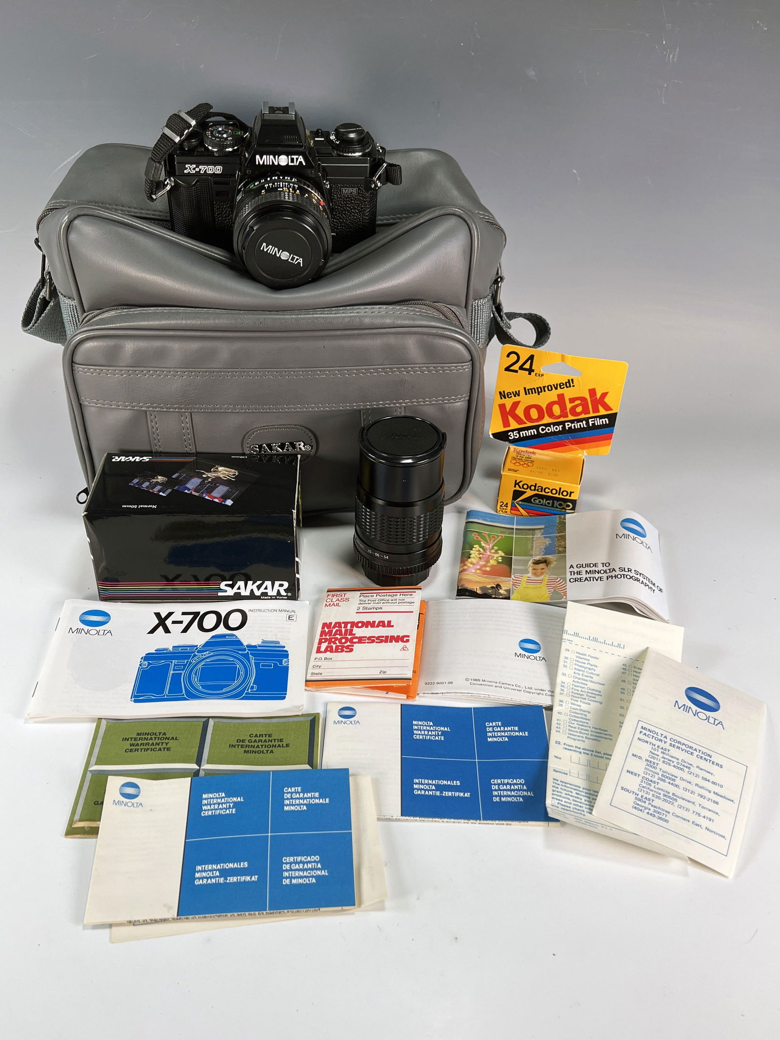 MINOLTA X-700 VINTAGE CAMERA AND ACCESSORIES (1 of 5)