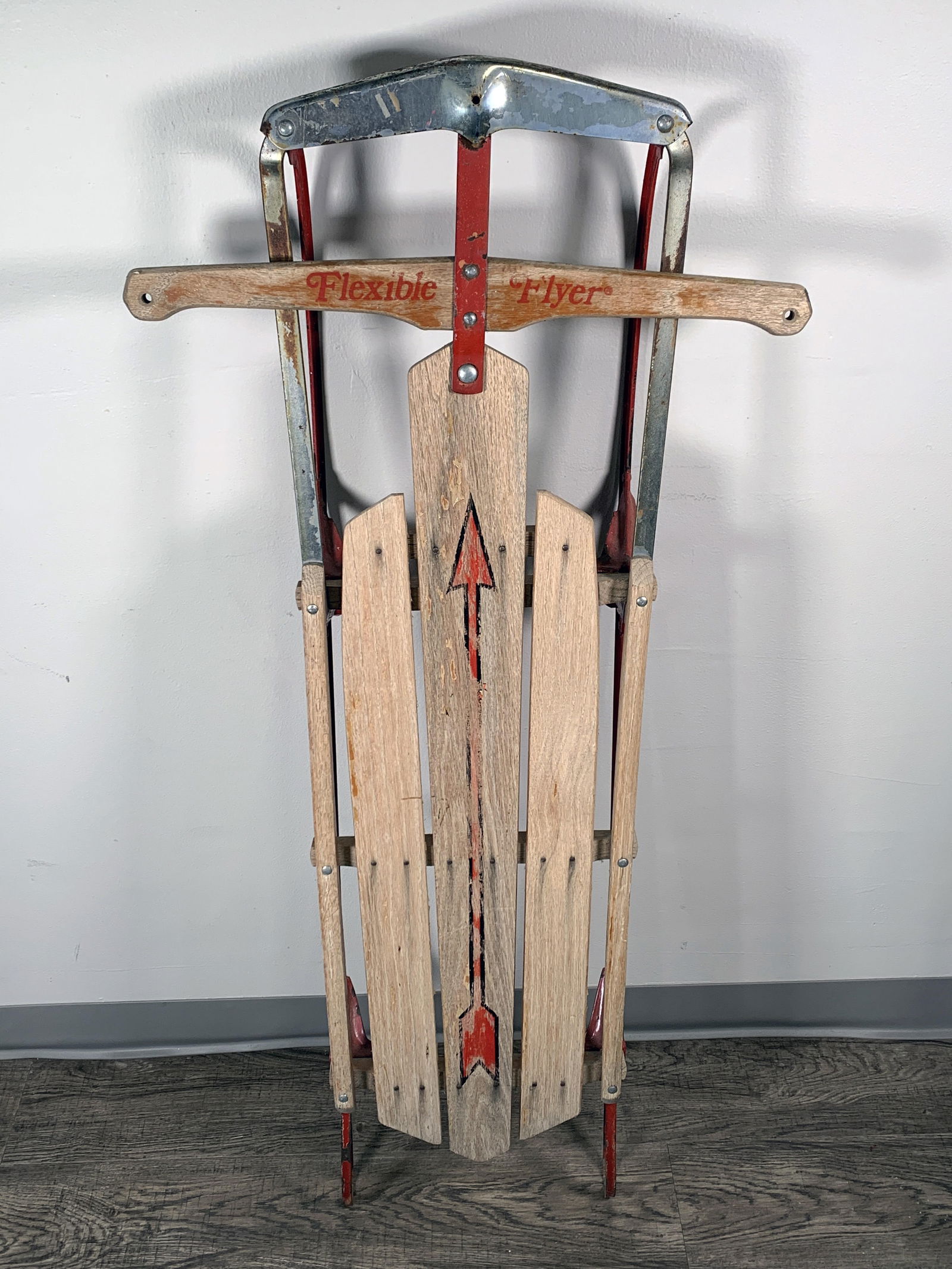 VINTAGE FLEXIBLE FLYER SLED (1 of 3)