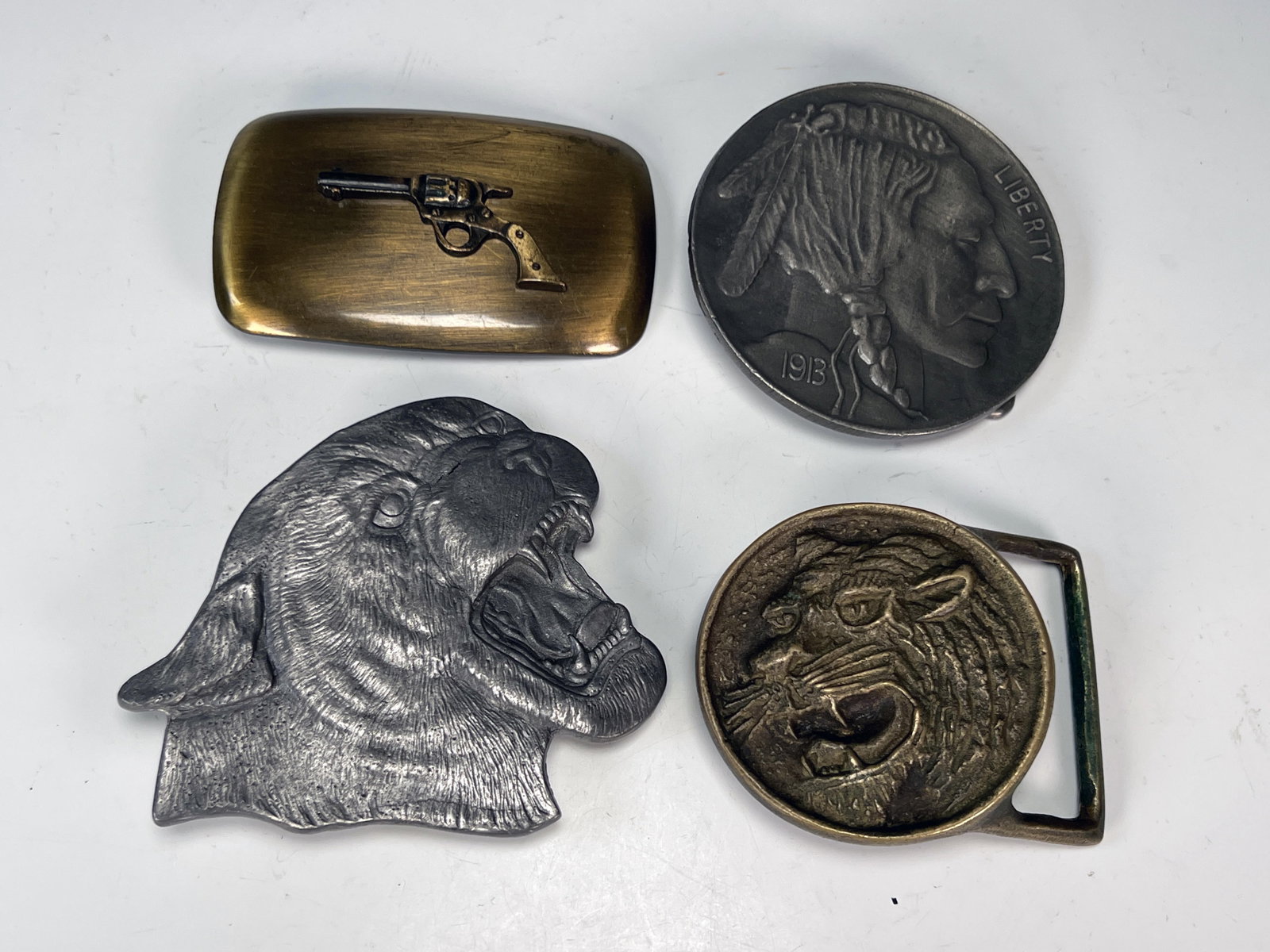 COLLECTION OF VINTAGE BELT BUCKLES