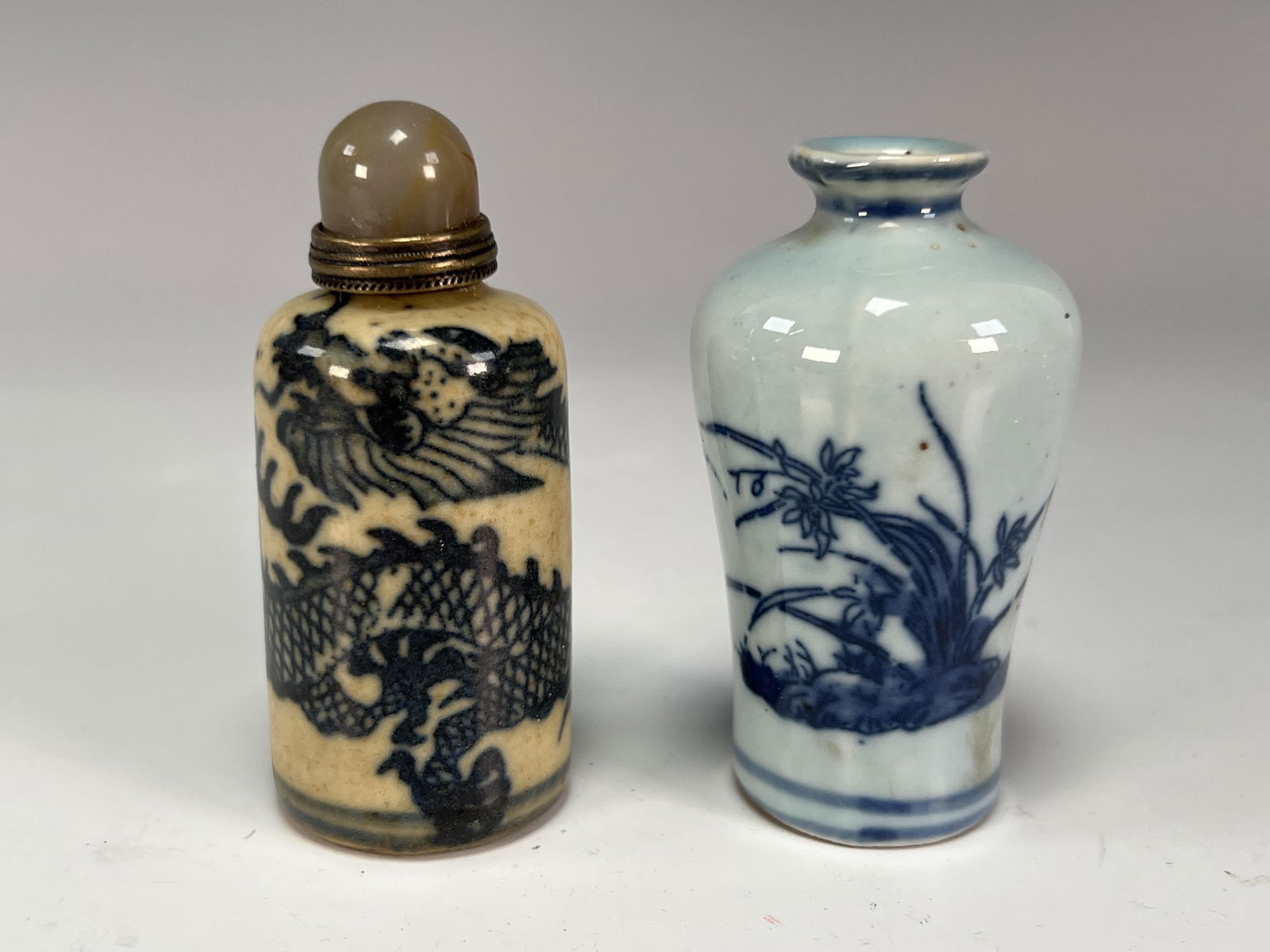 2 PORCELAIN BLUE & WHITE SNUFF BOTTLES (1 of 3)