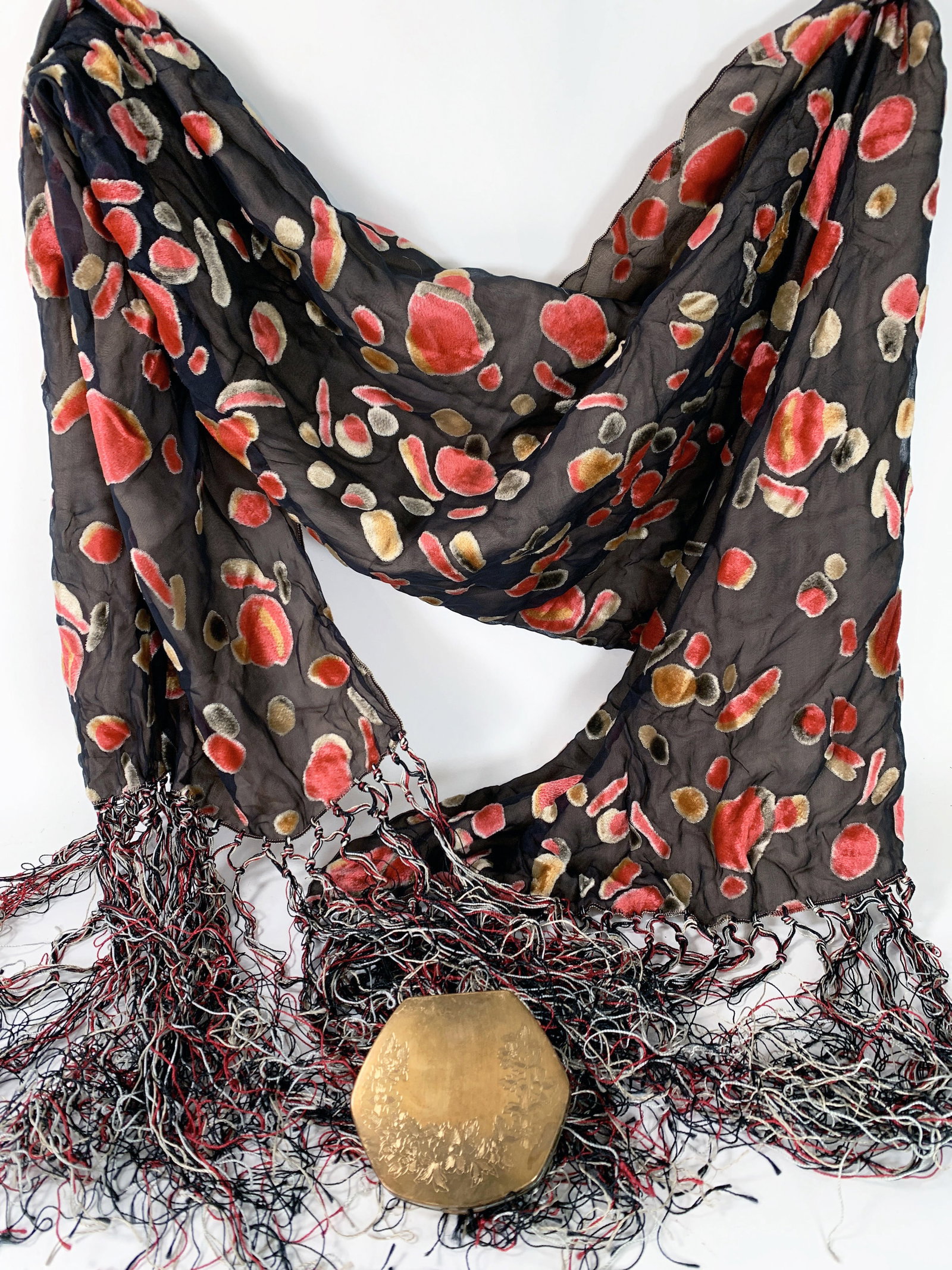 VINTAGE SHAWL & ELGIN POWDER COMPACT