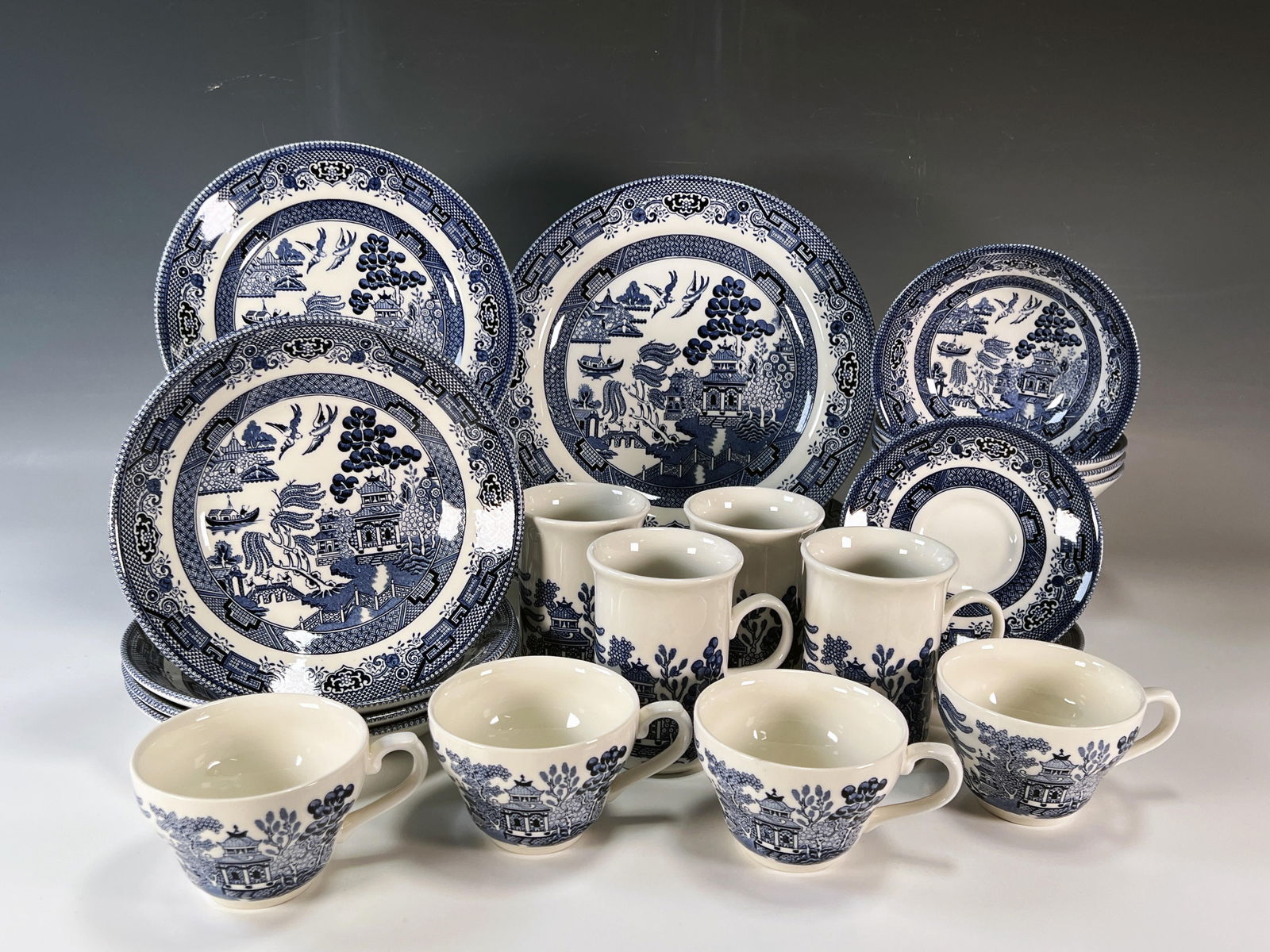 QUEENS BY CHURCHILL BLUE WILLOW SERVICE FOR 4 (1 of 6)