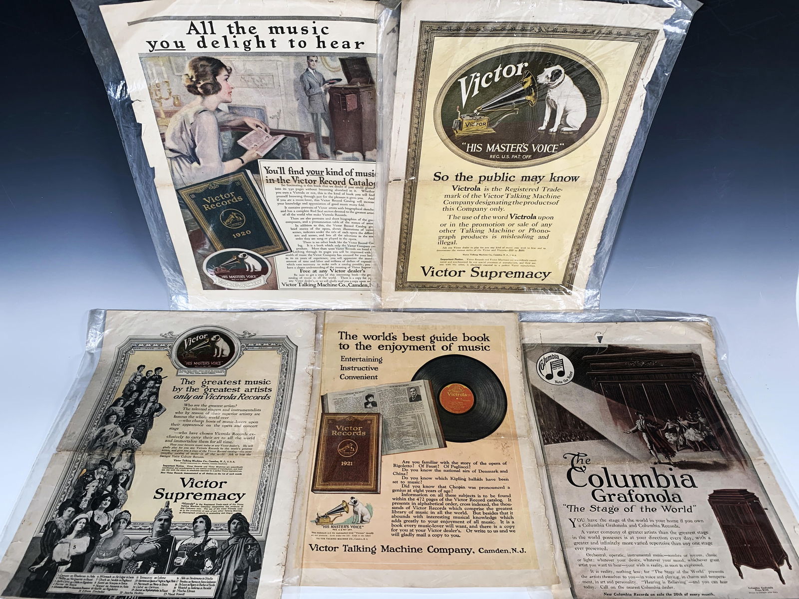 LOT OF VICTOR RECORD ADVERTISEMENTS AND COLUMBIA GRAFONOLA (1 of 5)