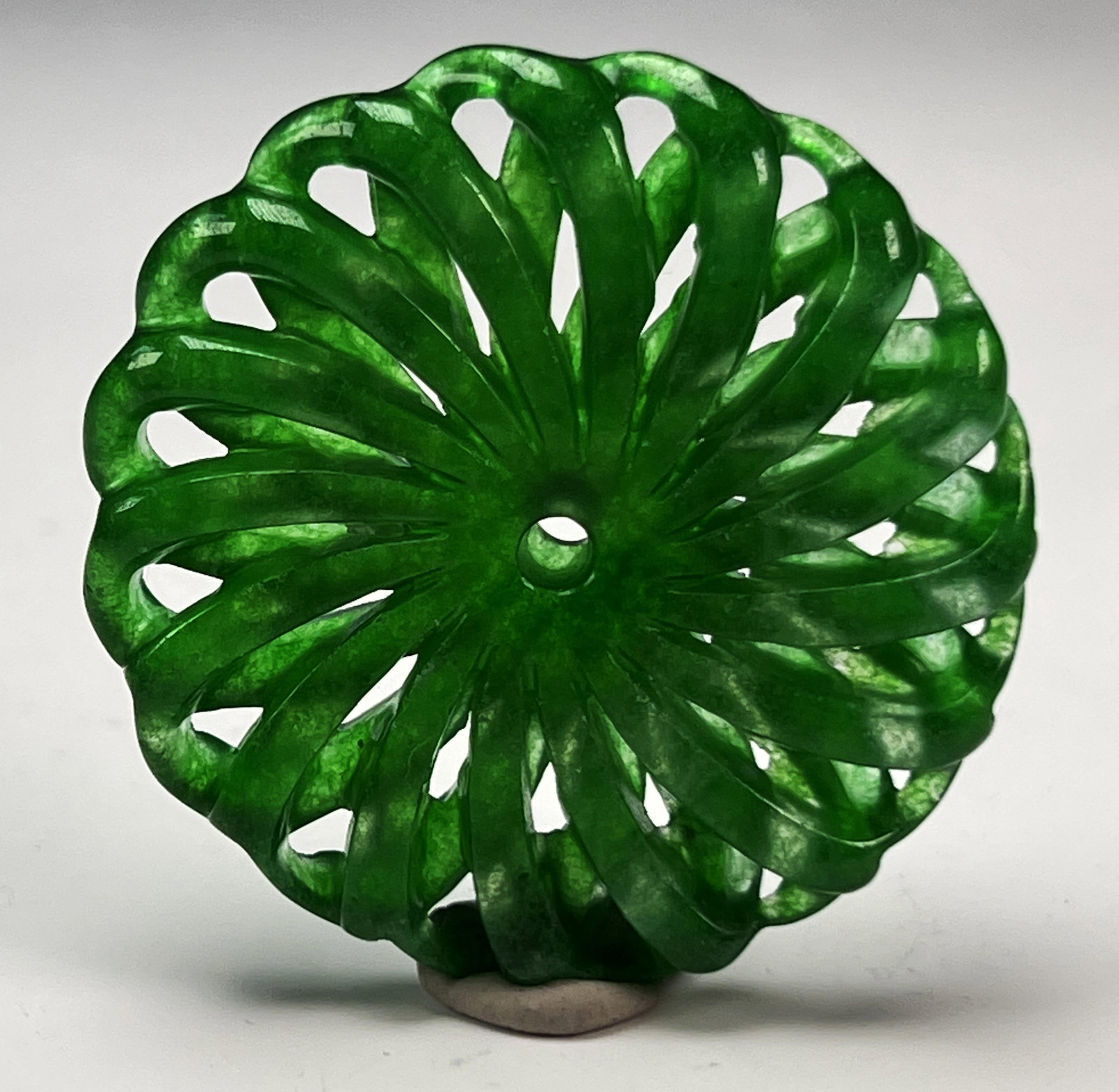 INTRICATE GREEN JADE CARVED MEDALLION