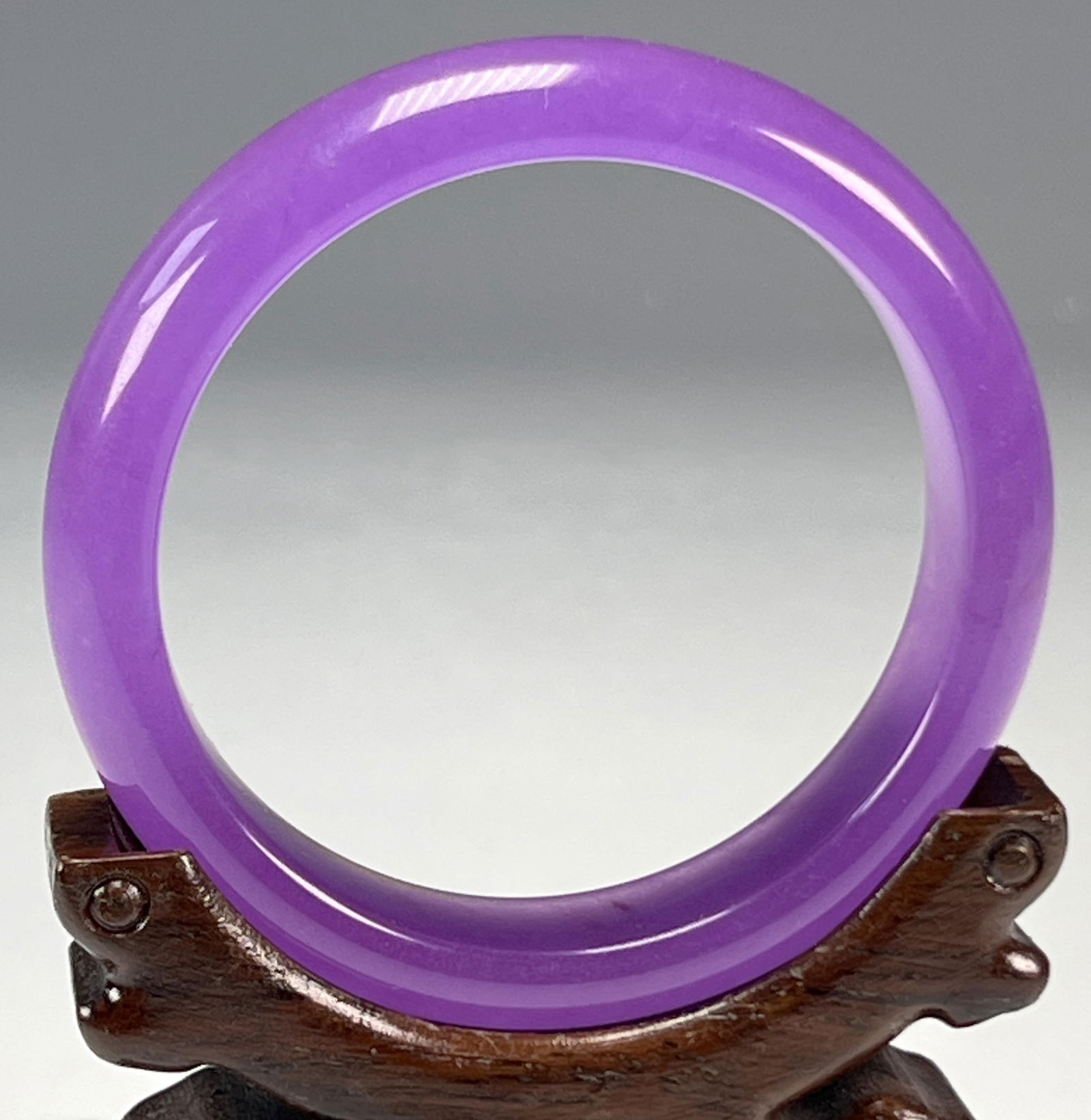 LAVENDER JADE CARVED BANGLE (1 of 3)