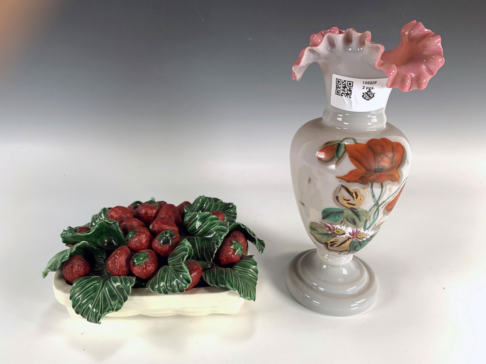 HAND PAINTED GLASS VASE & STRAWBERRY CERAMIC CENTERPIECE BASKET (1 of 6)