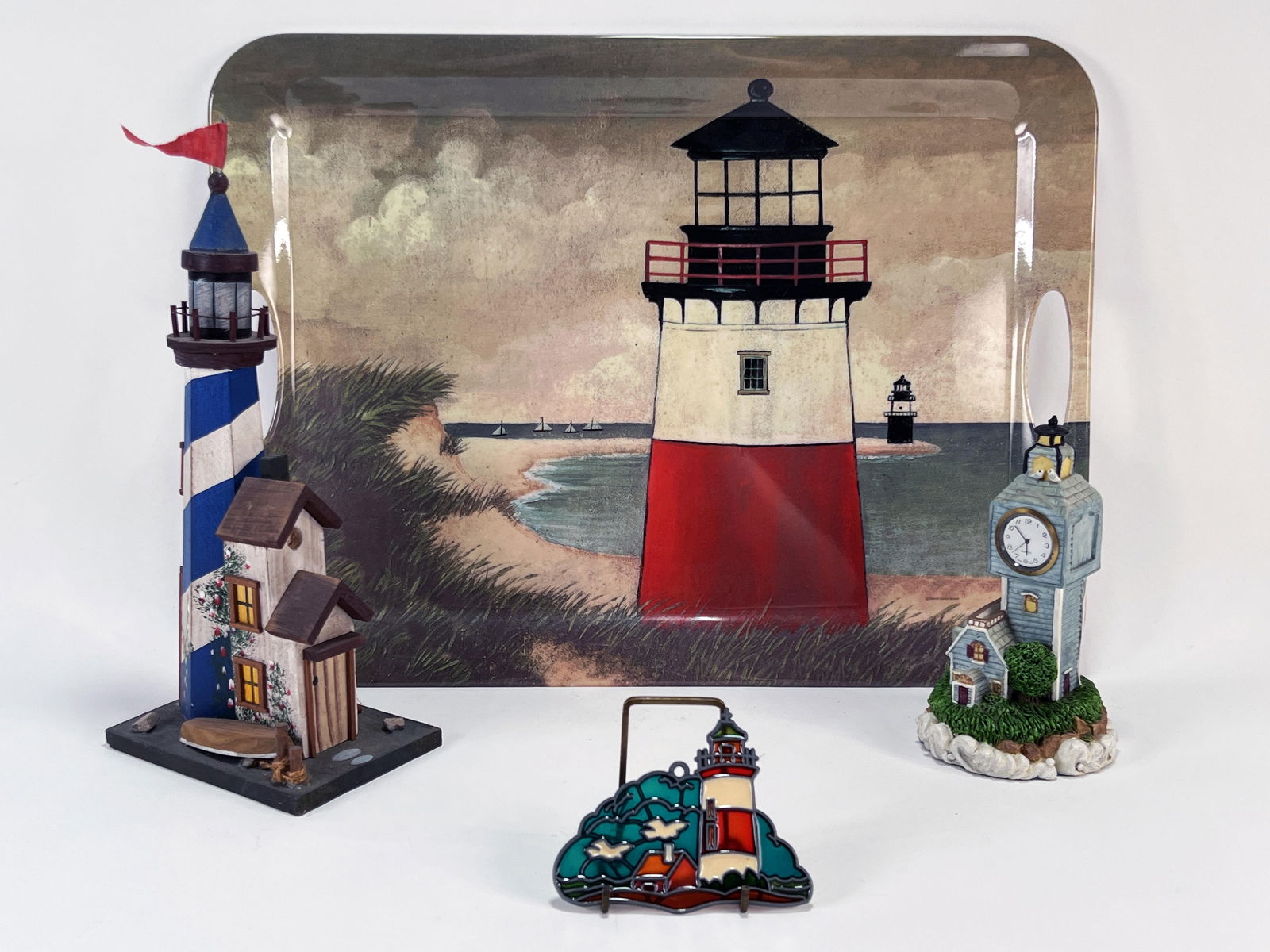 COLLECTION OF LIGHTHOUSE THEMED ITEMS (1 of 2)