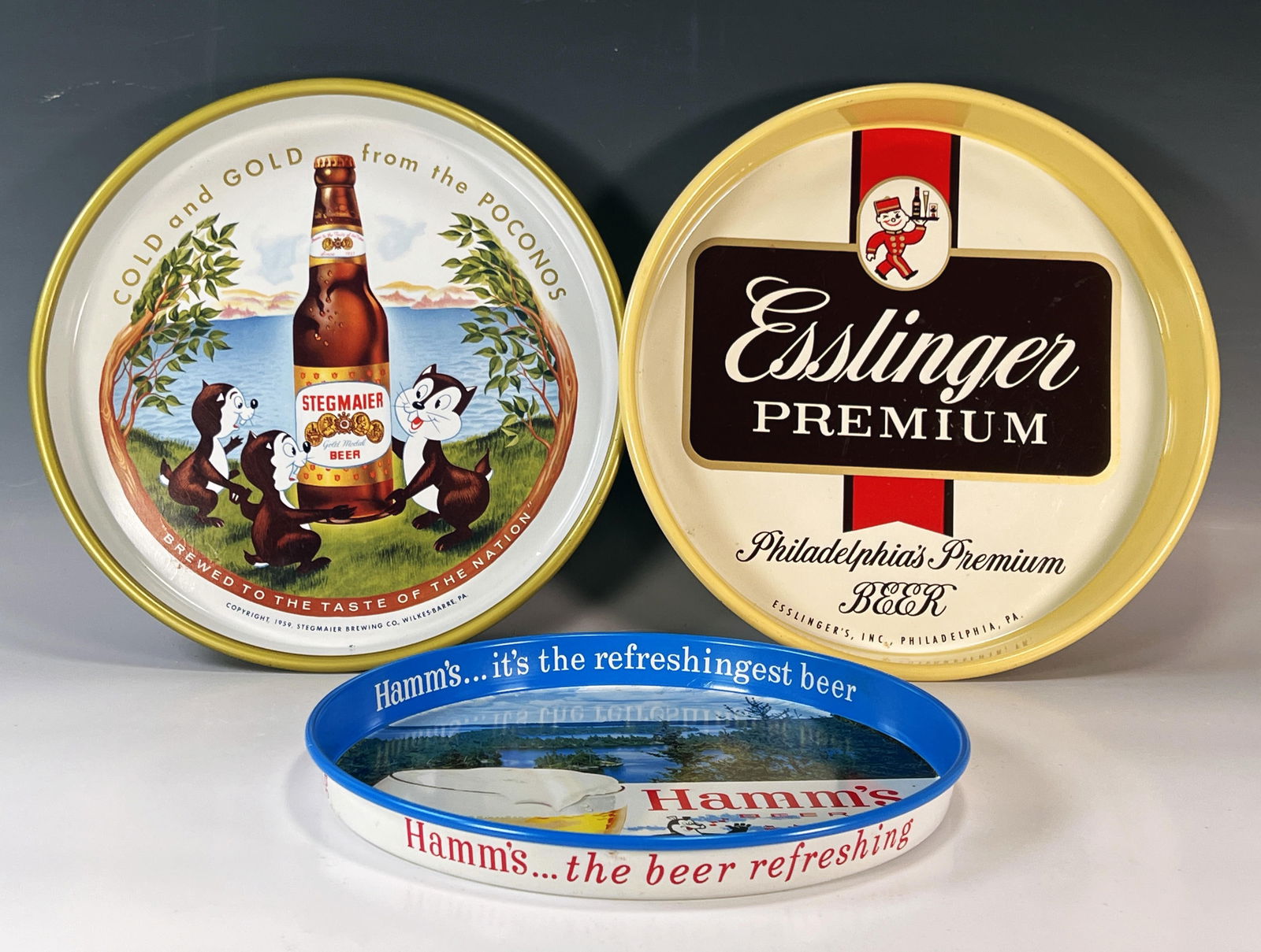 3 METAL BEER TRAYS (1 of 4)