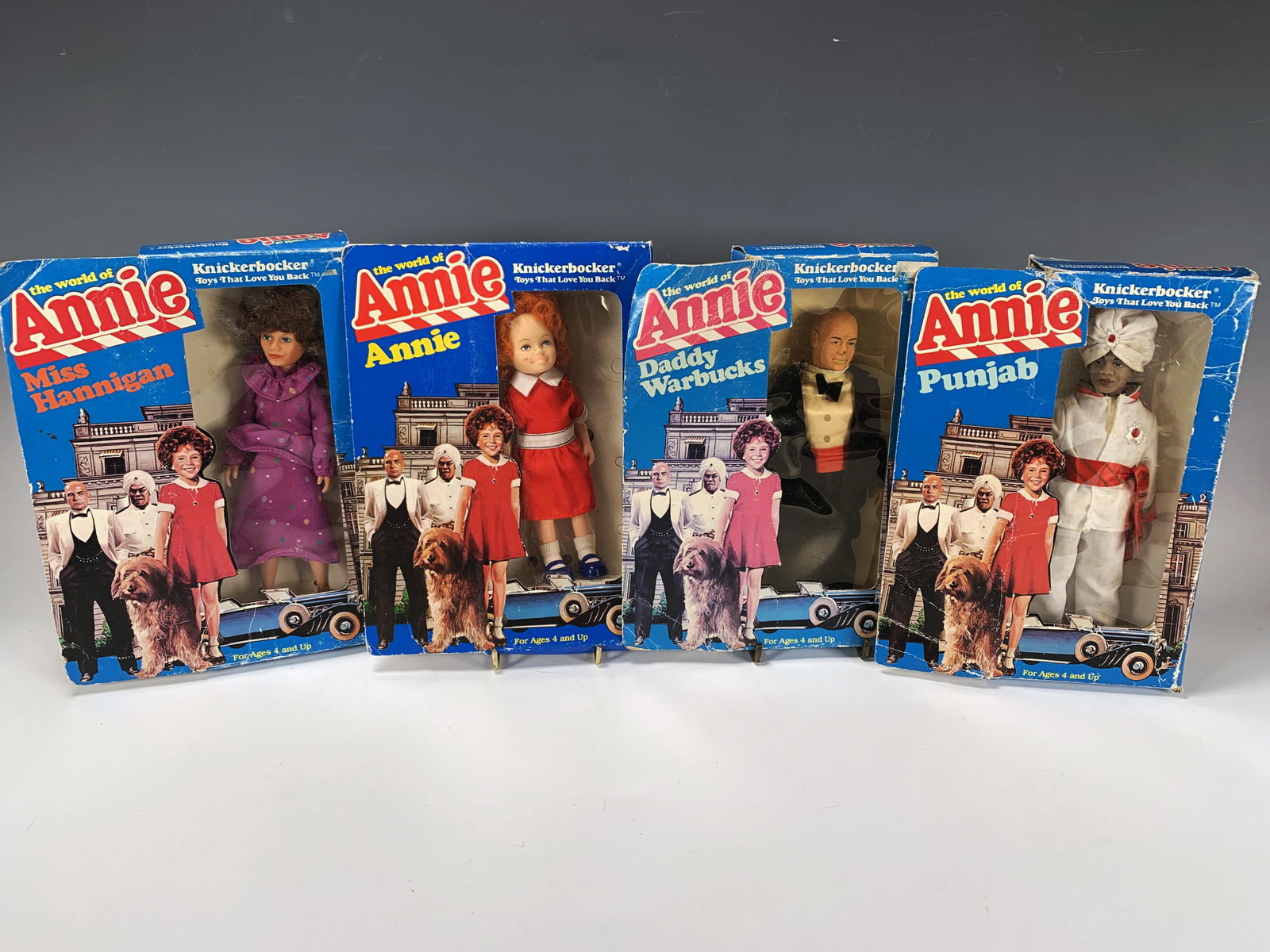 4 KNICKERBOXKER THE WORLD OF ANNIE DOLLS IN BOX (1 of 4)