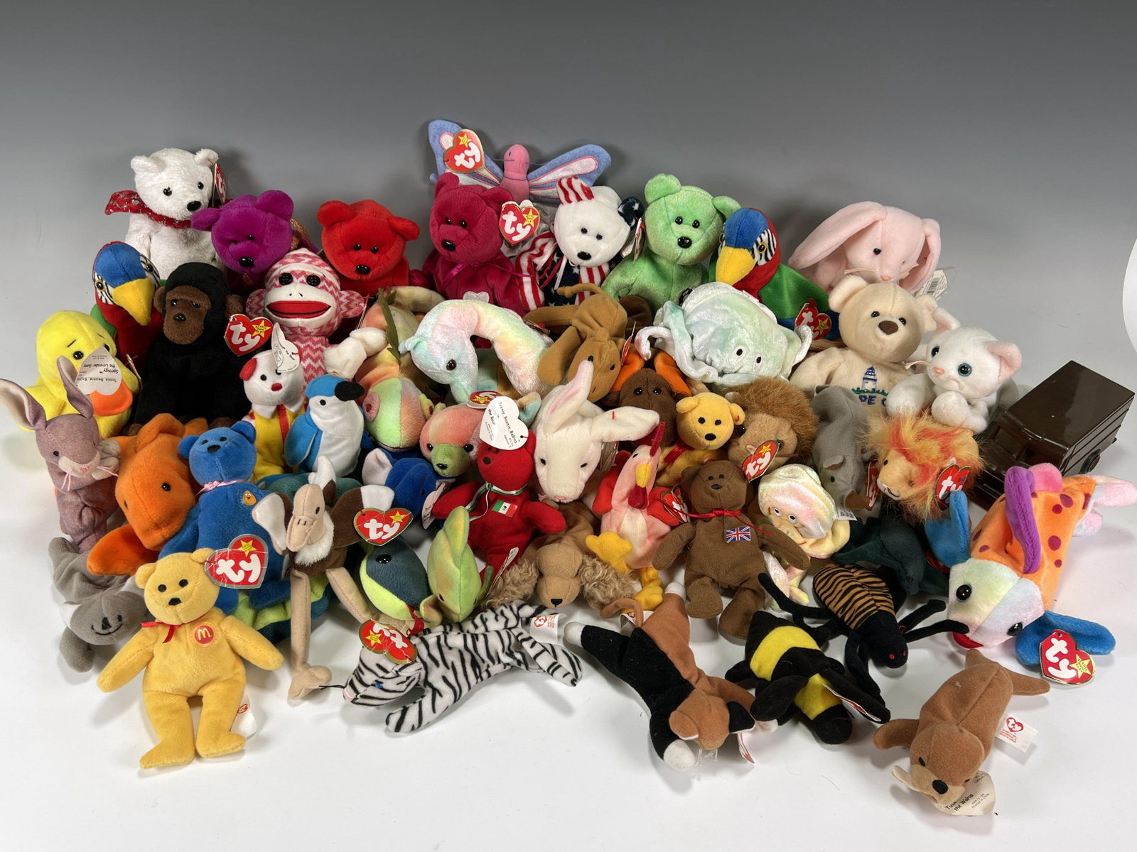 LOT OF TY BEANIE BABIES