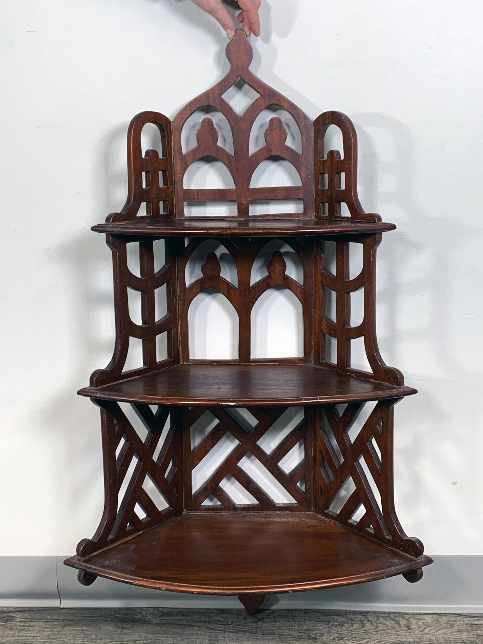 VINTAGE WOODEN HANGING CORNER WALL SHELF (1 of 3)