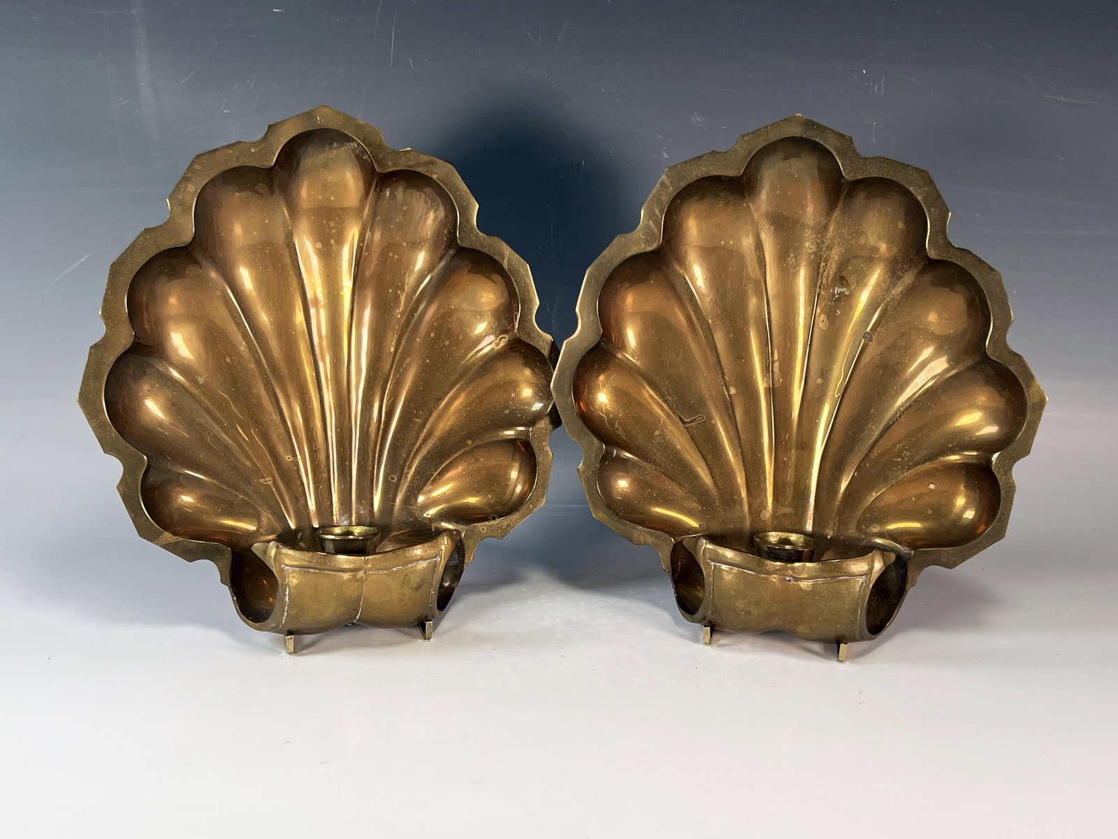 PAIR INDIAN BRASS SHELL FORM WALL SCONCES CANDLE HOLDERS (1 of 4)