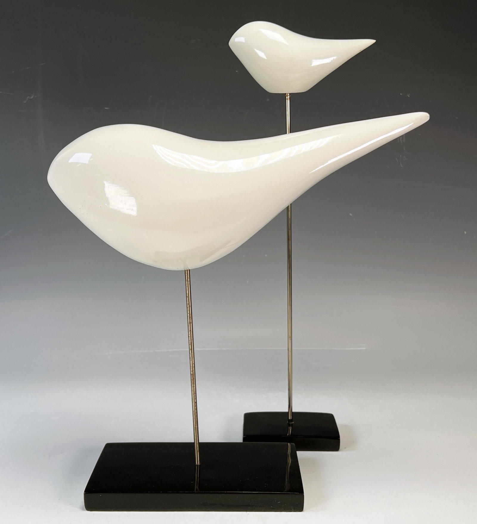 2 MODERN CERAMIC WHITE DOVE FIGURES ON STANDS (1 of 6)
