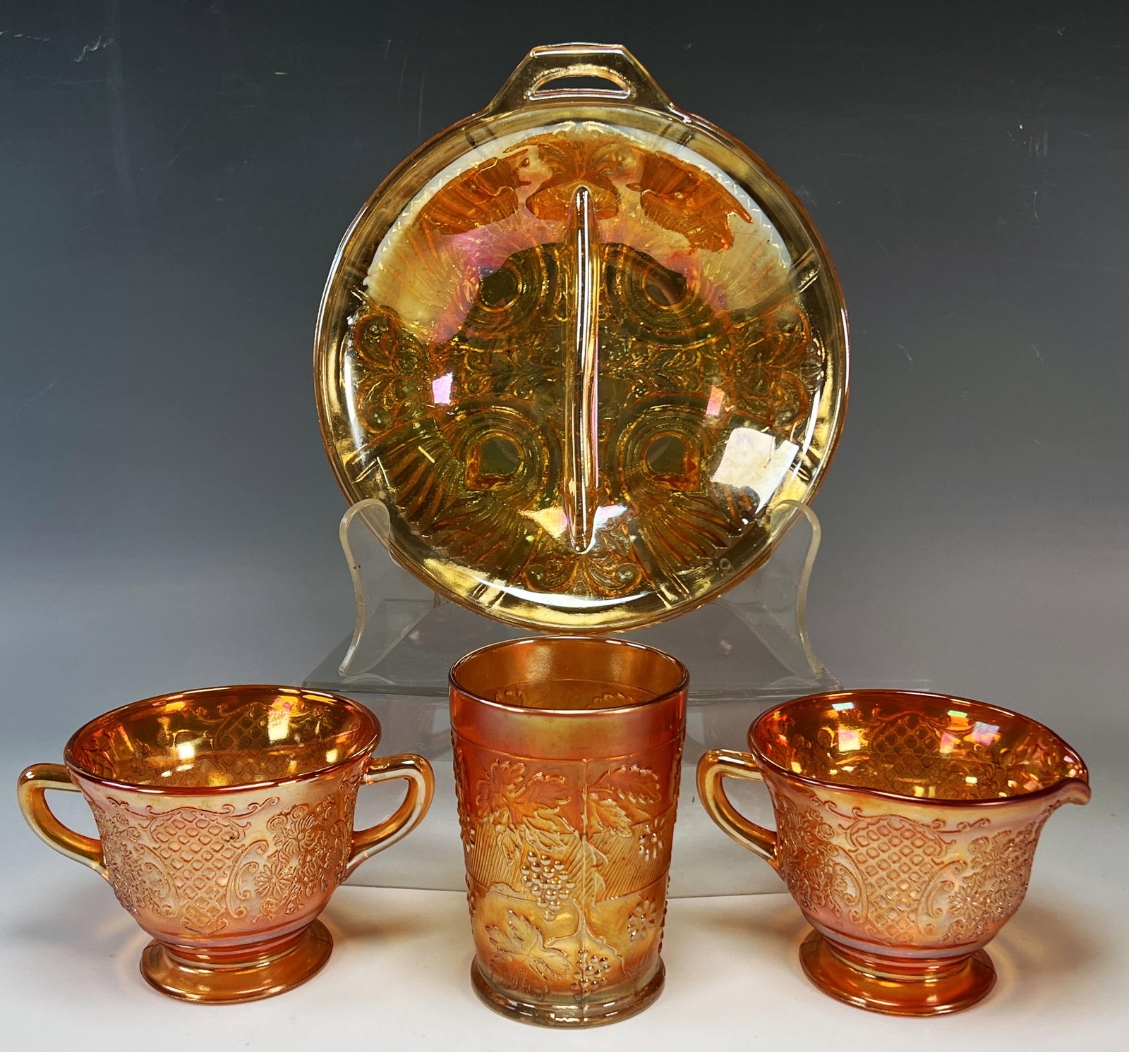 CARNIVAL GLASS LOT (1 of 3)