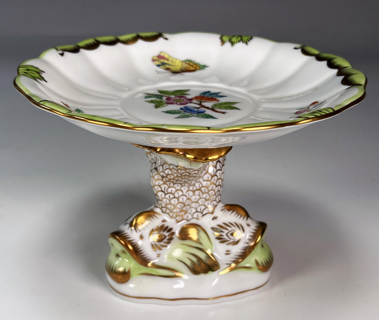 HEREND QUEEN VICTORIA GREEN SMALL KOI FISH COMPOTE DISH (1 of 4)