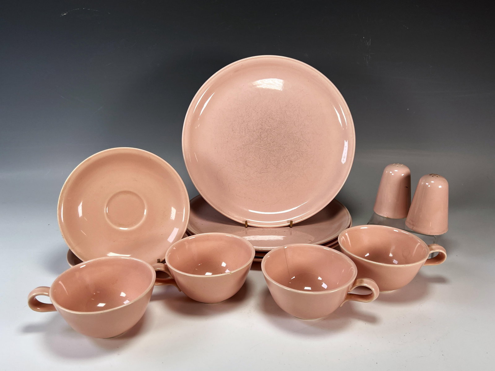 HOMER LAUGHLIN JUBILEE PINK DISHES (1 of 6)