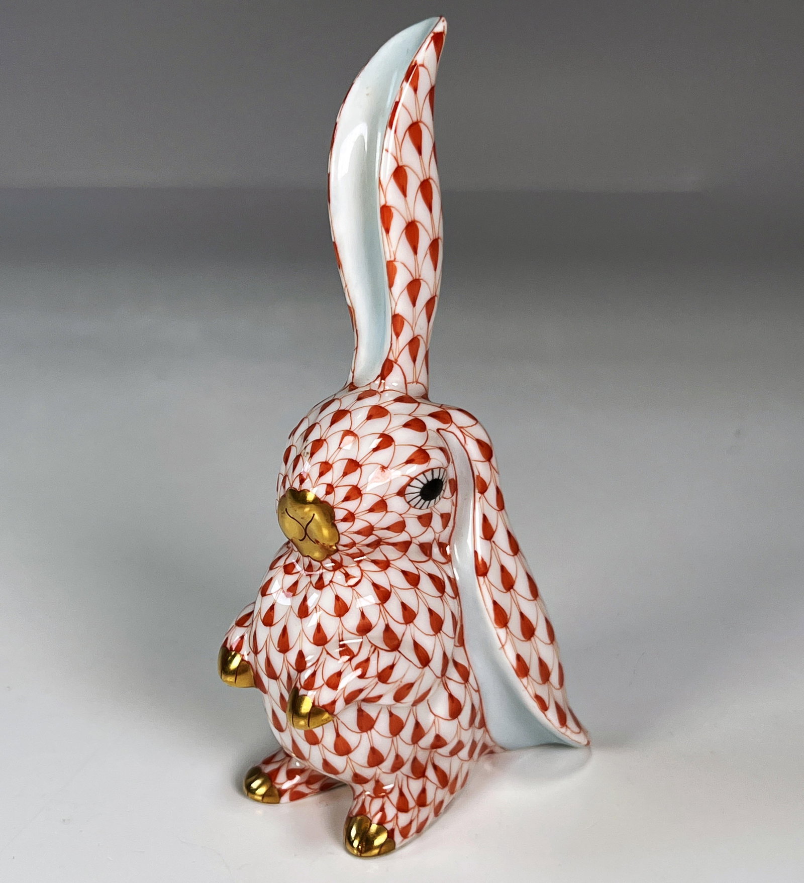HEREND HAND PAINTED RUST ORANGE FISHNET BUNNY WITH ONE EAR UP (1 of 4)