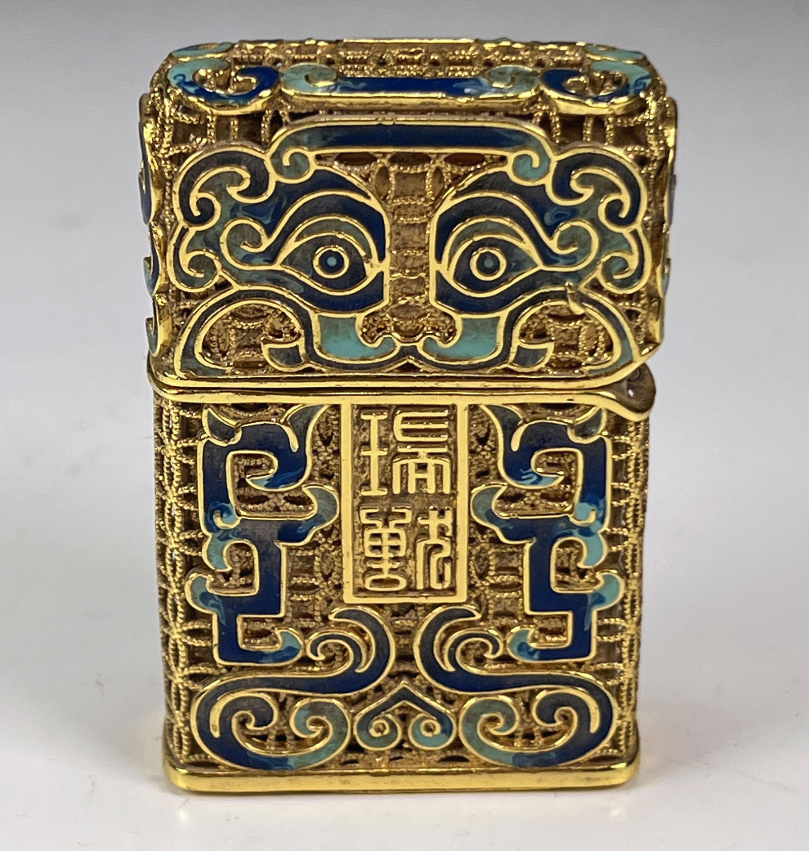 ZORRO LIGHTER WITH CHINESE ENAMEL JACKET COVER (1 of 5)