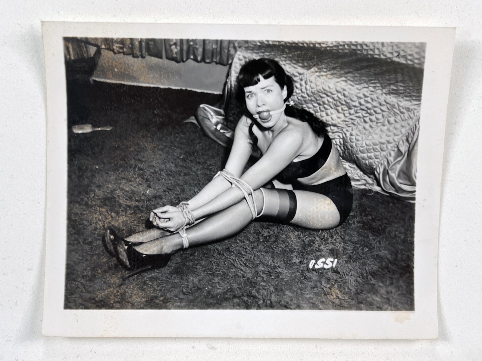 RARE BETTY PAGE STYLE PHOTO ATTRIBUTED TO IRVING KLAW