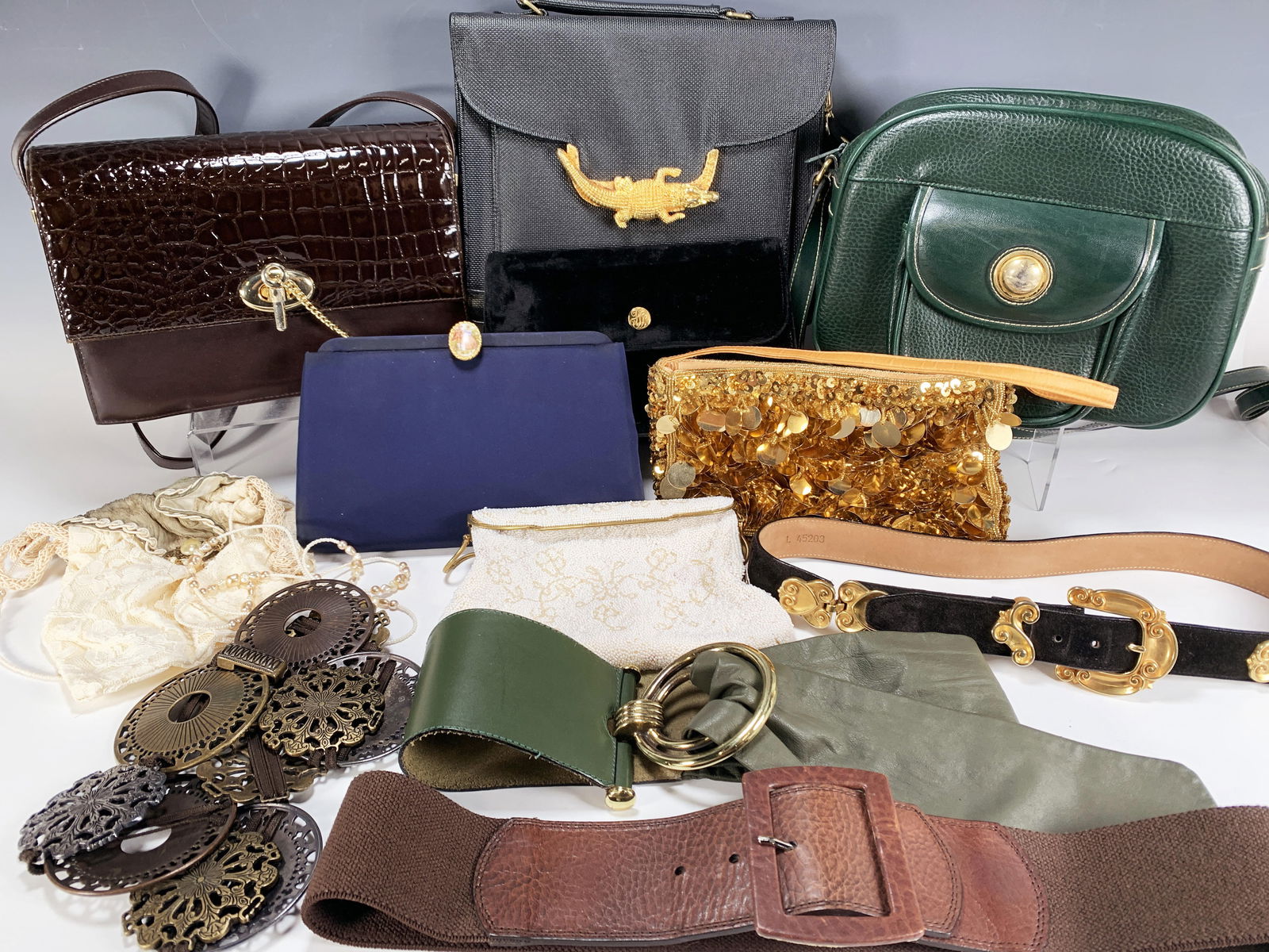 WOMENS FASHION ACCESSORIES PURSES AND BELTS (1 of 5)