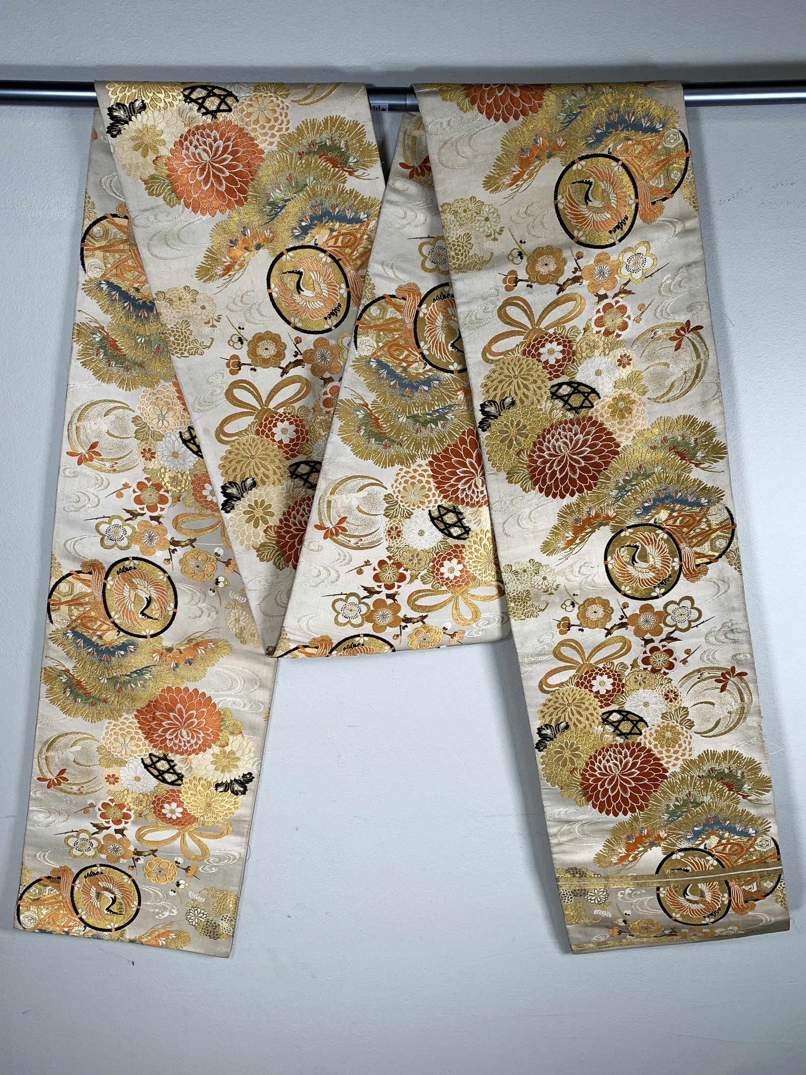 OBI WITH CRANES & CHRYSANTHEMUM