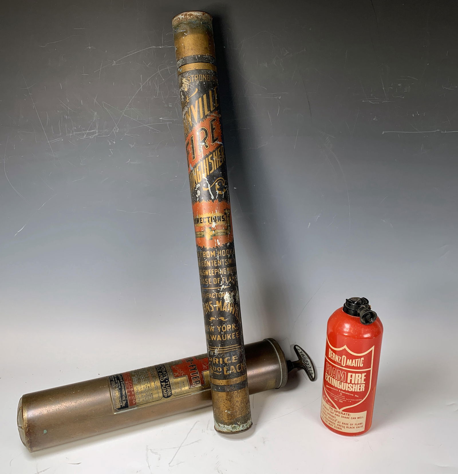 ANTIQUE FIRE EXTINGUISHER COLLECTION MANVILLE FYR-FIGHTER BERNZOMATIC (1 of 4)