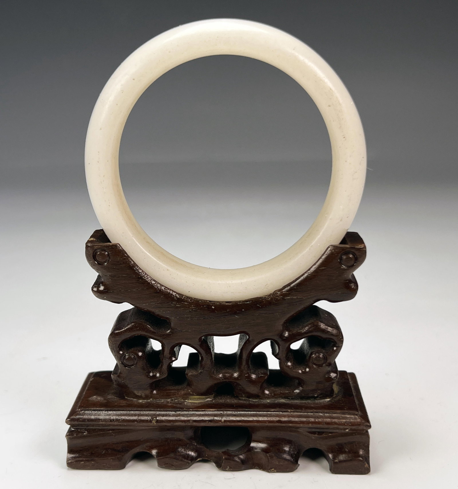 CHINESE JADE BANGLE