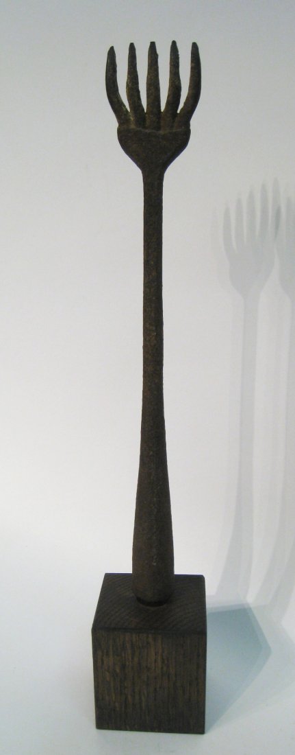 Gigging Spear: Mounted onto a custom stand, about 20" in height. A smaller size gig of cast iron. Shipping: We are unable to ship this item. Please contact our local UPS Store, store1152@theupsstore.com, or the Pack